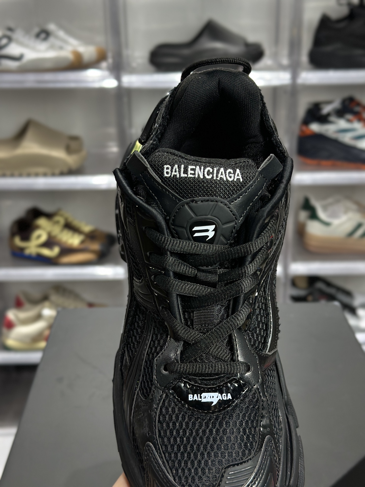 巴黎世家 Runner LED 黑绿 853225 WRNLD 1000-Top High Quatity Cheap Sneakers Fashion Clothing Clothes Bags handbags Shoes of all Brand wholesale With The best Quality And Beautiful Price from China Factory Chinese suppliers wholesaler seller 巴黎世家 Runner LED 黑绿 853225 WRNLD 1000