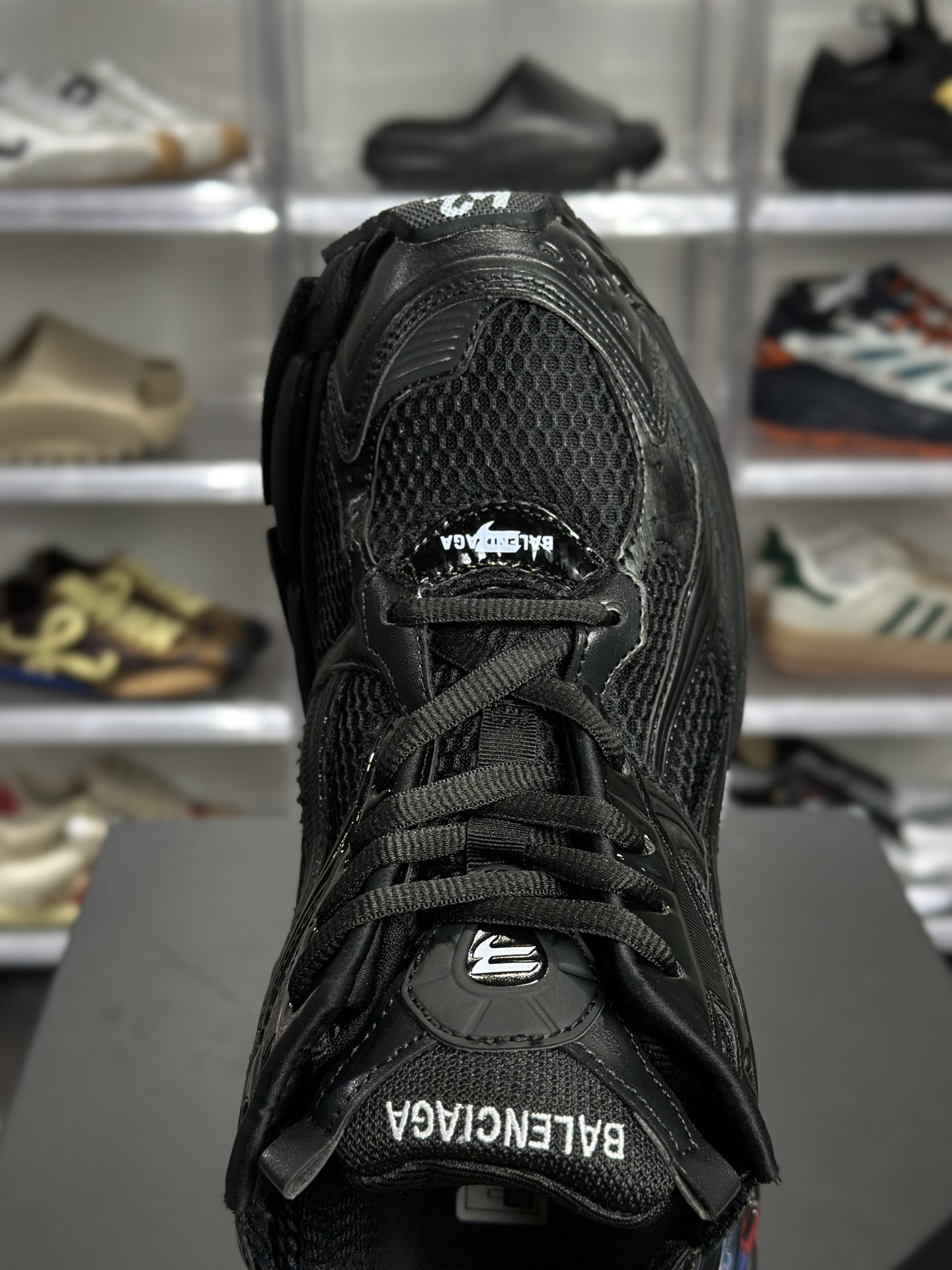 巴黎世家 Runner LED 黑绿 853225 WRNLD 1000-Top High Quatity Cheap Sneakers Fashion Clothing Clothes Bags handbags Shoes of all Brand wholesale With The best Quality And Beautiful Price from China Factory Chinese suppliers wholesaler seller 巴黎世家 Runner LED 黑绿 853225 WRNLD 1000