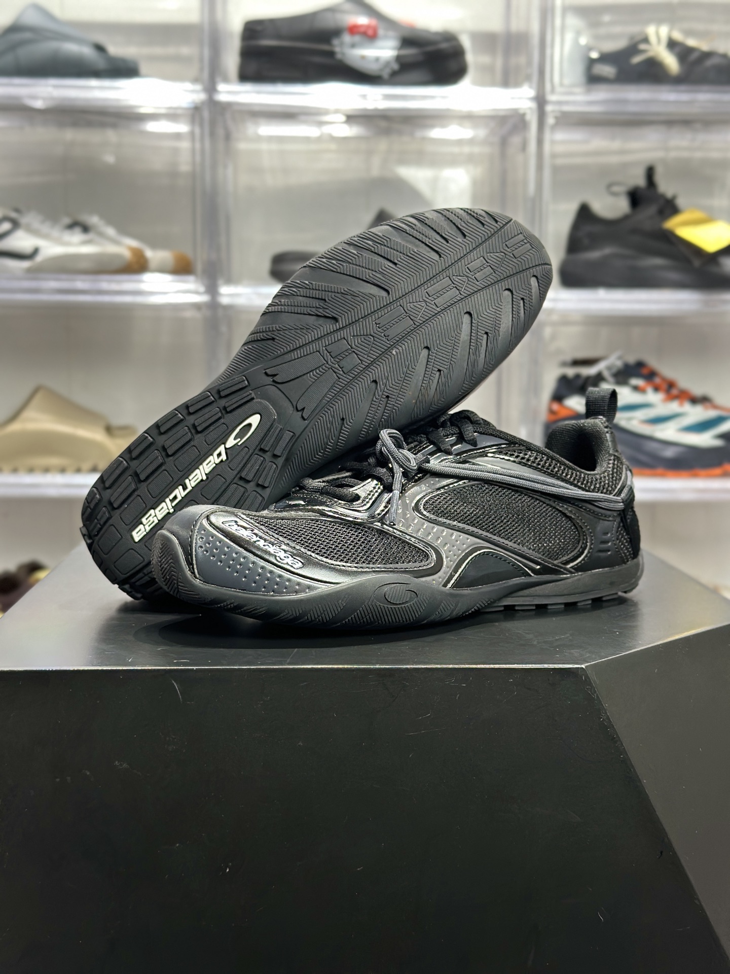 Balenciaga Radar 黑武士网面跑鞋-Top High Quatity Cheap Sneakers Fashion Clothing Clothes Bags handbags Shoes of all Brand wholesale With The best Quality And Beautiful Price from China Factory Chinese suppliers wholesaler seller Balenciaga Radar 黑武士网面跑鞋