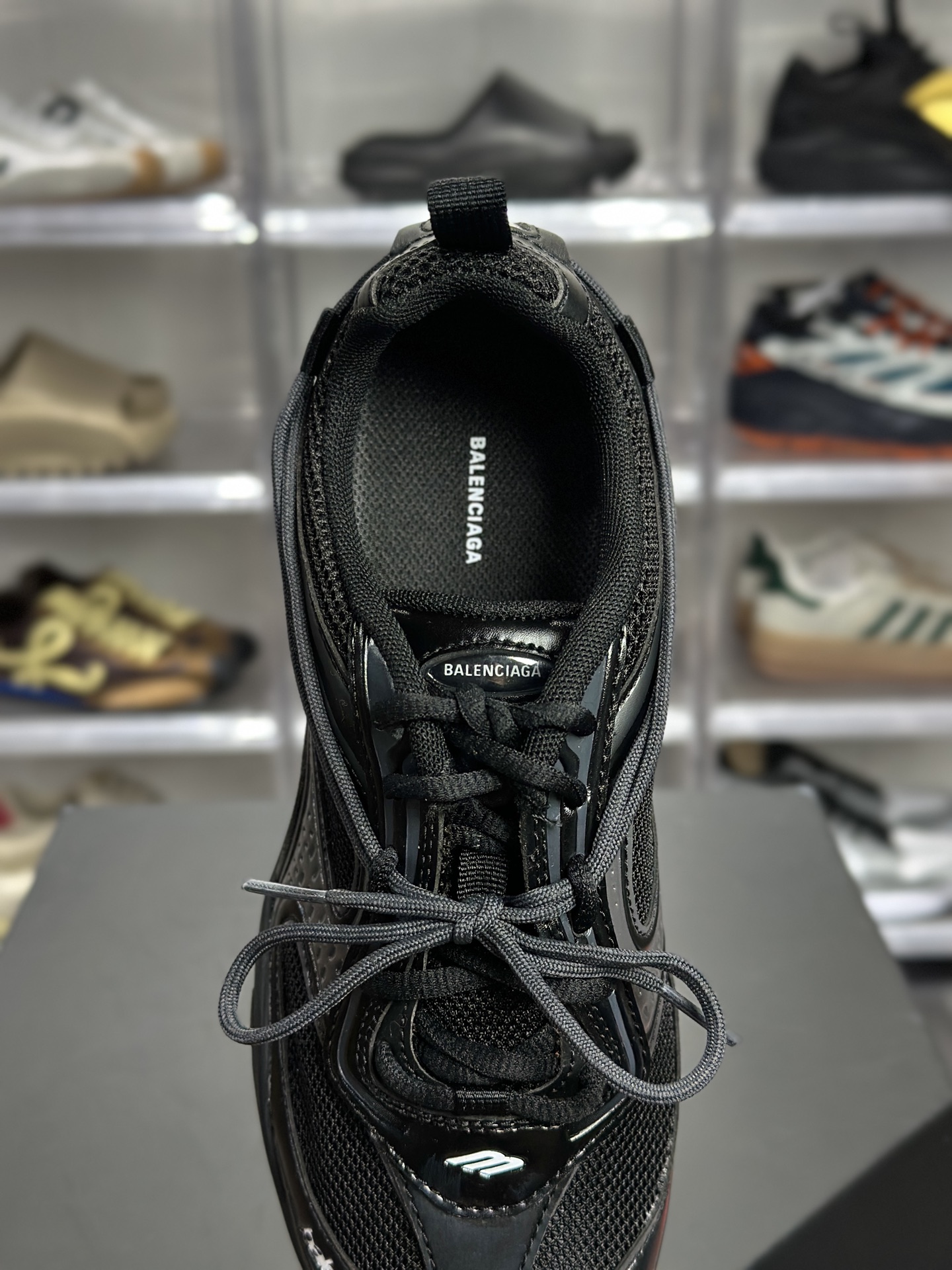 Balenciaga Radar 黑武士网面跑鞋-Top High Quatity Cheap Sneakers Fashion Clothing Clothes Bags handbags Shoes of all Brand wholesale With The best Quality And Beautiful Price from China Factory Chinese suppliers wholesaler seller Balenciaga Radar 黑武士网面跑鞋