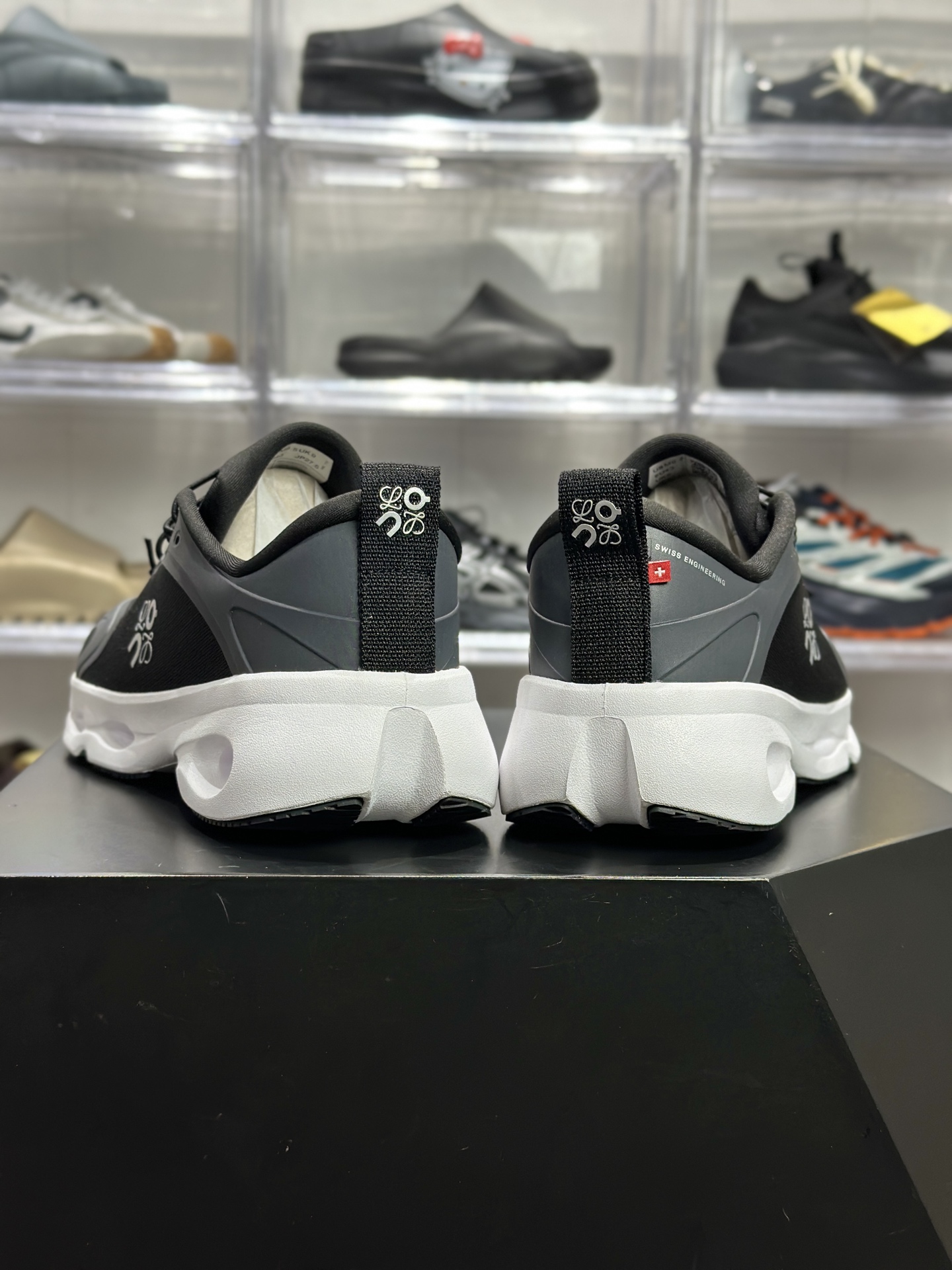 180 LOEWE Cloudsolo 黑白款 3MF3060-Chinese UA Cheap High Quatity Brand Clothes Bags handbags Sneakers wholesale wholesaler seller from China Factory suppliers Fashion Clothing Shoes best Quality Beautiful Price 180 LOEWE Cloudsolo 黑白款 3MF3060