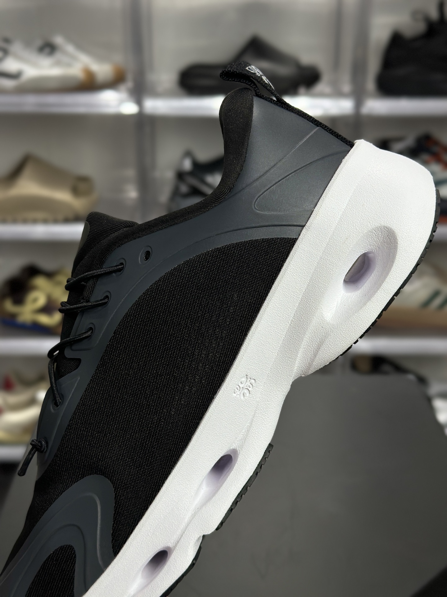 180 LOEWE Cloudsolo 黑白款 3MF3060-Chinese UA Cheap High Quatity Brand Clothes Bags handbags Sneakers wholesale wholesaler seller from China Factory suppliers Fashion Clothing Shoes best Quality Beautiful Price 180 LOEWE Cloudsolo 黑白款 3MF3060