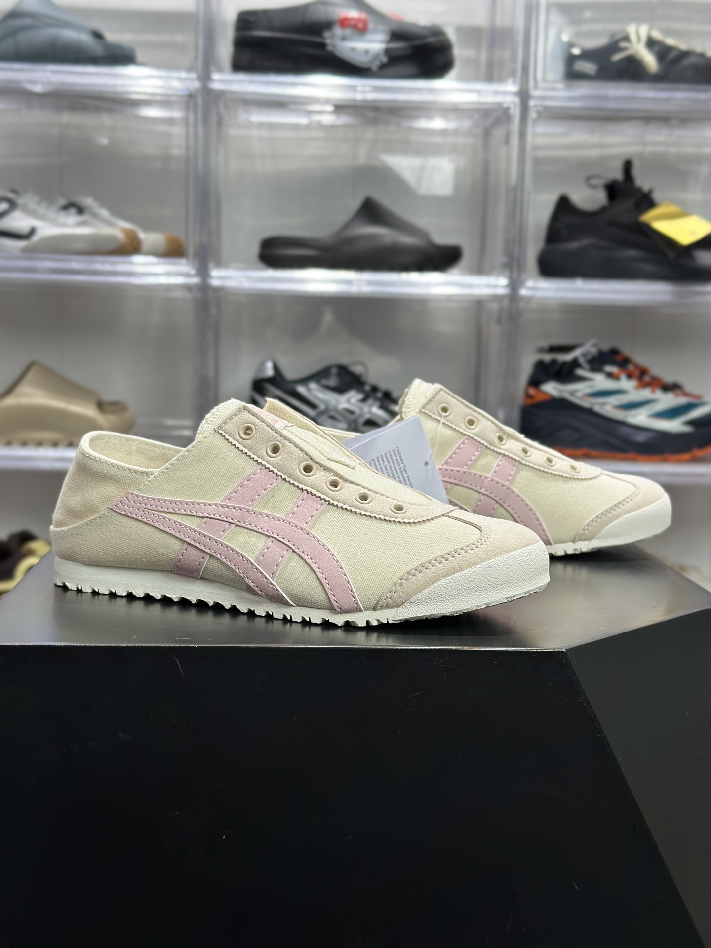 140 鬼冢虎 Mexico 66 Paraty 米白粉 1183A437-252-Chinese UA Cheap High Quatity Brand Clothes Bags handbags Sneakers wholesale wholesaler seller from China Factory suppliers Fashion Clothing Shoes best Quality Beautiful Price 140 鬼冢虎 Mexico 66 Paraty 米白粉 1183A437-252