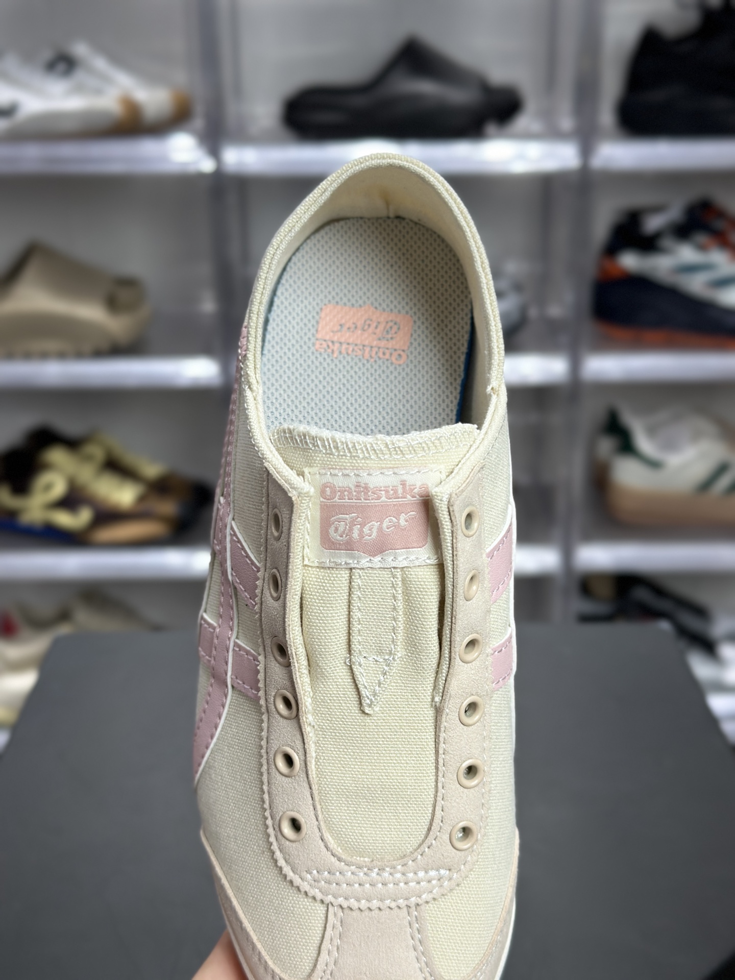 140 鬼冢虎 Mexico 66 Paraty 米白粉 1183A437-252-Chinese UA Cheap High Quatity Brand Clothes Bags handbags Sneakers wholesale wholesaler seller from China Factory suppliers Fashion Clothing Shoes best Quality Beautiful Price 140 鬼冢虎 Mexico 66 Paraty 米白粉 1183A437-252