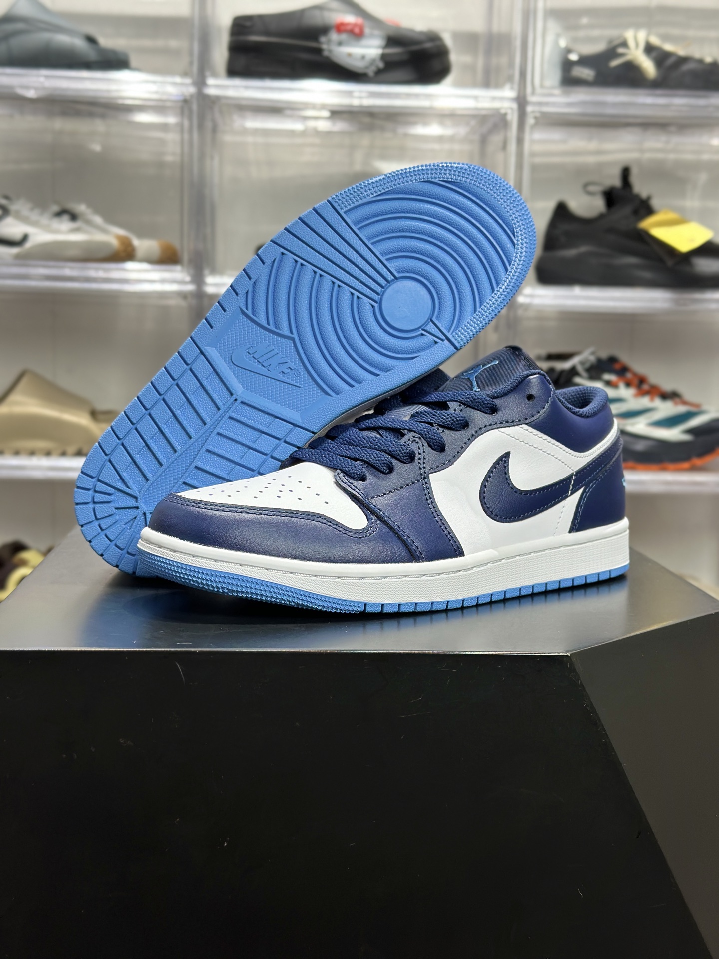 220 Air Jordan 1 Low 海军蓝白 553558-404-Chinese UA Cheap High Quatity Brand Clothes Bags handbags Sneakers wholesale wholesaler seller from China Factory suppliers Fashion Clothing Shoes best Quality Beautiful Price 220 Air Jordan 1 Low 海军蓝白 553558-404