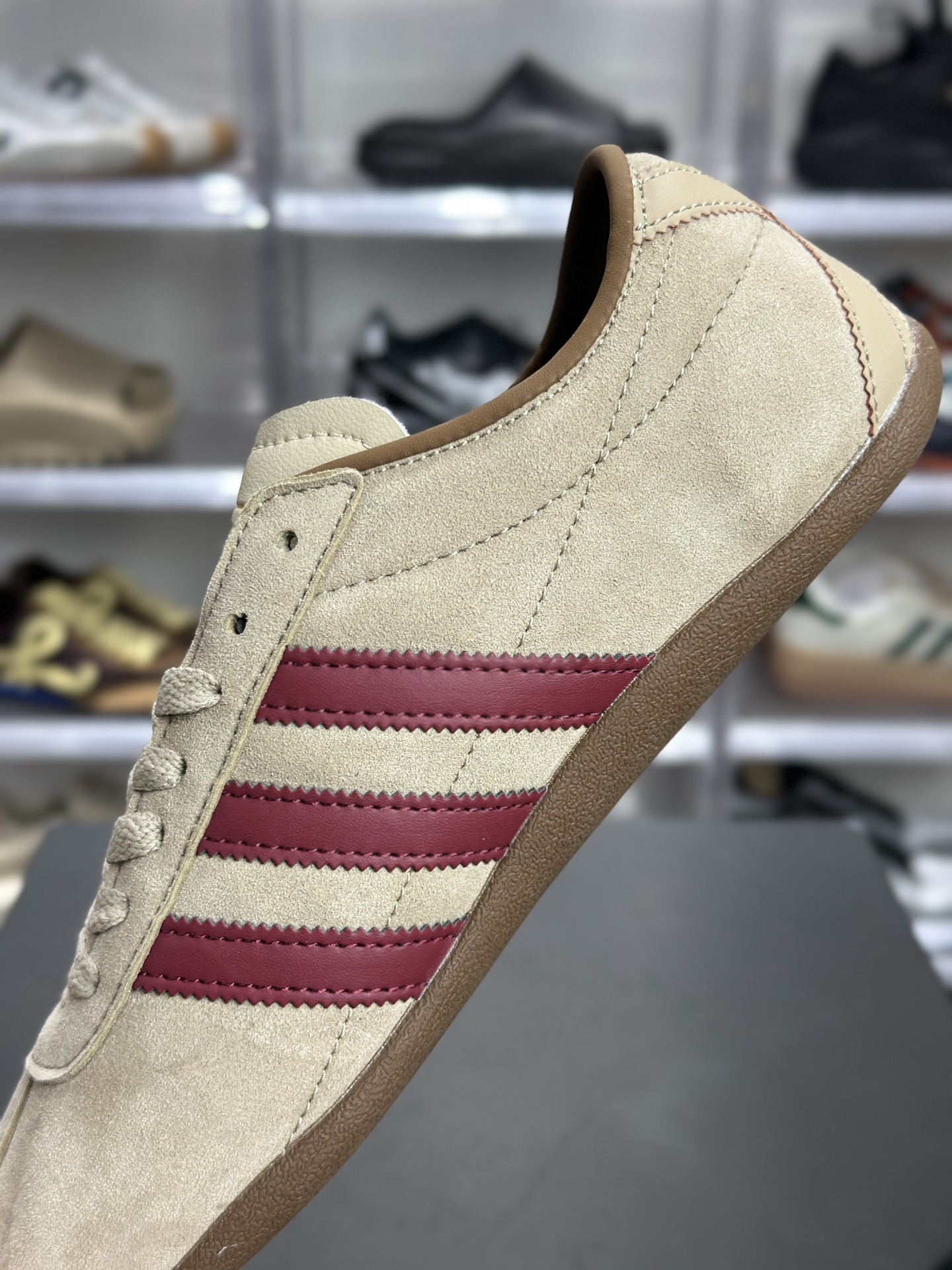150 adidas TOKYO W 卡其酒红 KJ0367-Chinese UA Cheap High Quatity Brand Clothes Bags handbags Sneakers wholesale wholesaler seller from China Factory suppliers Fashion Clothing Shoes best Quality Beautiful Price 150 adidas TOKYO W 卡其酒红 KJ0367