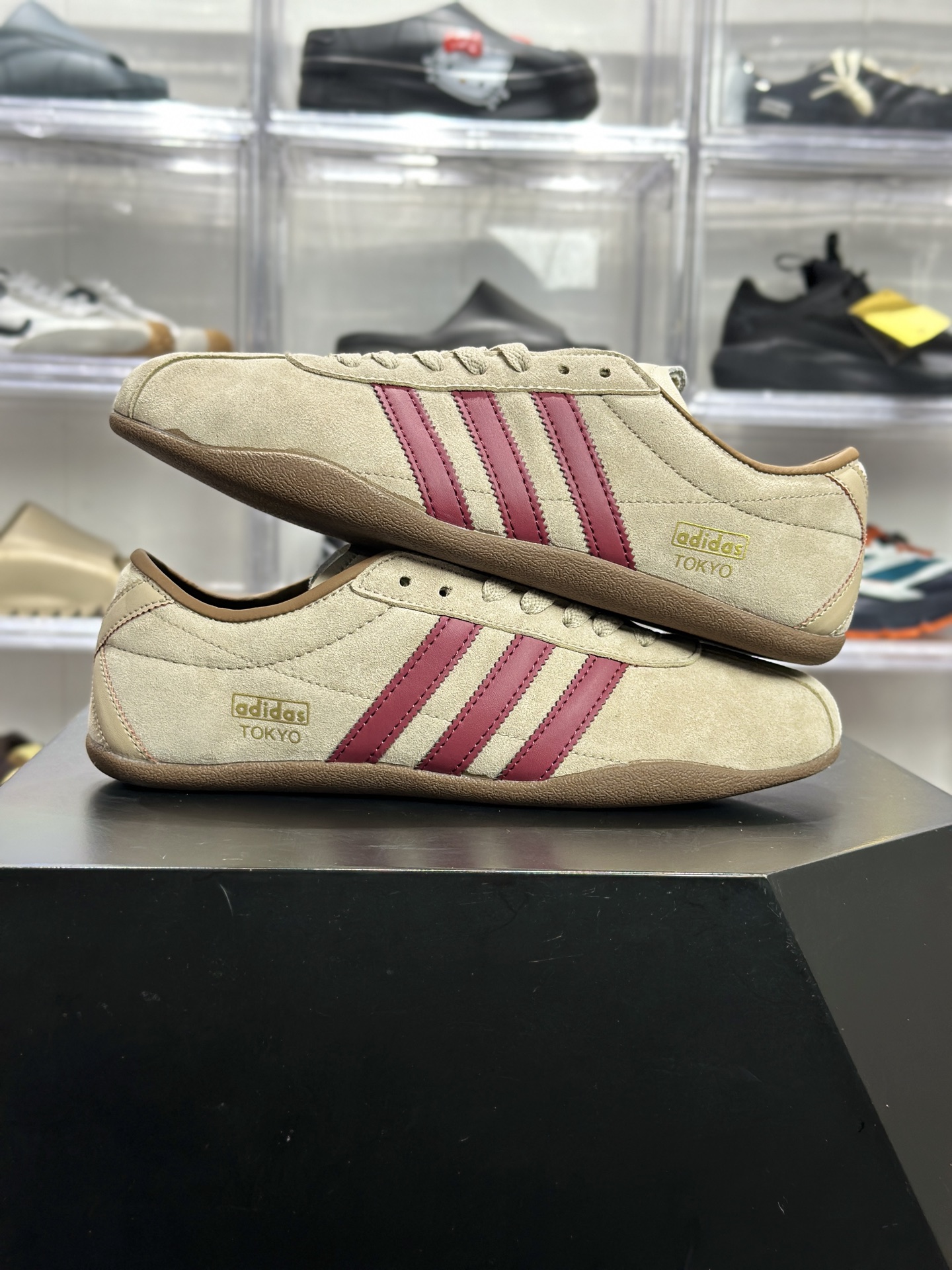 150 adidas TOKYO W 卡其酒红 KJ0367-Chinese UA Cheap High Quatity Brand Clothes Bags handbags Sneakers wholesale wholesaler seller from China Factory suppliers Fashion Clothing Shoes best Quality Beautiful Price 150 adidas TOKYO W 卡其酒红 KJ0367