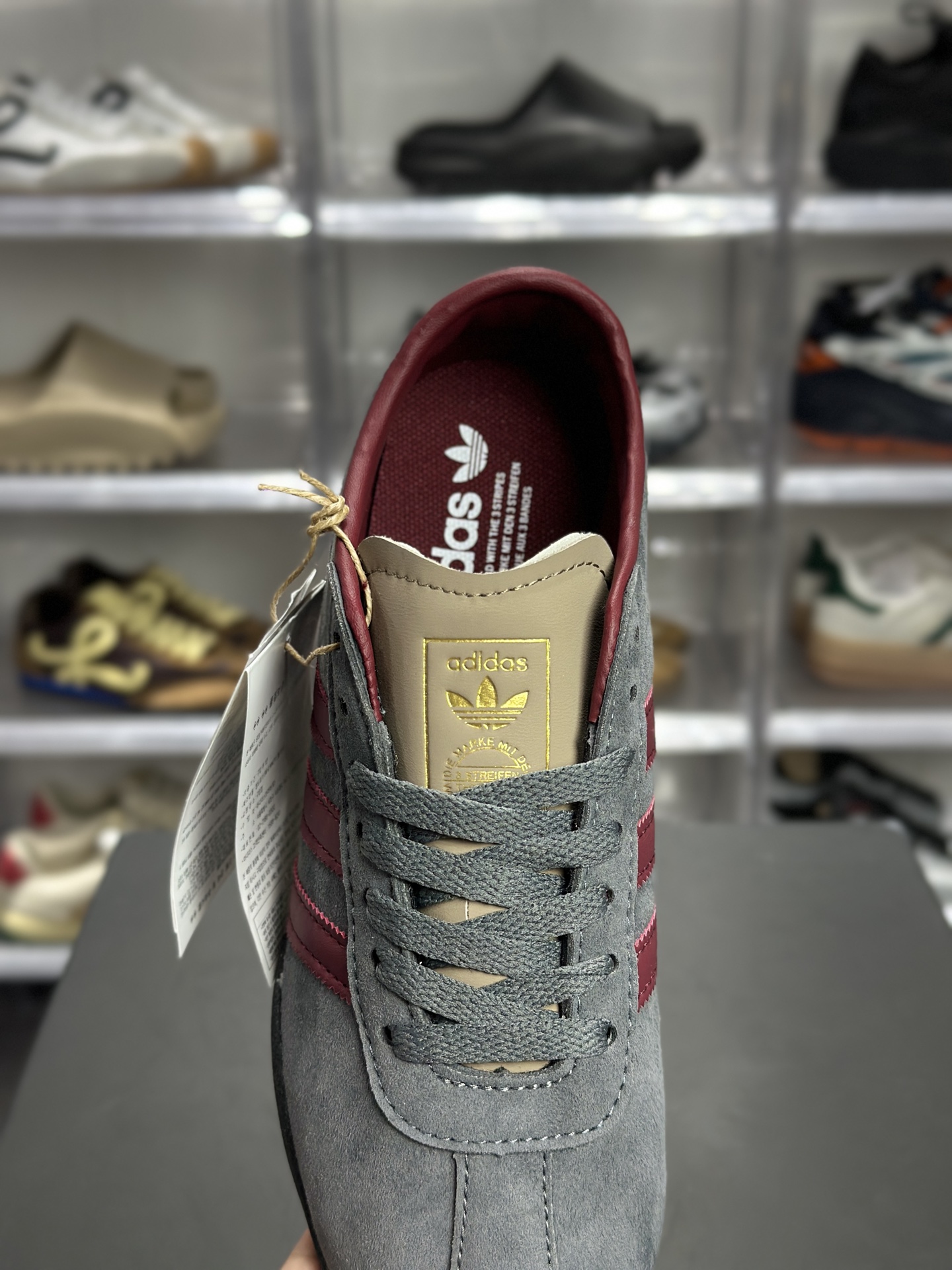 150 adidas TOKYO W 深灰酒红 KJ0366-Chinese UA Cheap High Quatity Brand Clothes Bags handbags Sneakers wholesale wholesaler seller from China Factory suppliers Fashion Clothing Shoes best Quality Beautiful Price 150 adidas TOKYO W 深灰酒红 KJ0366