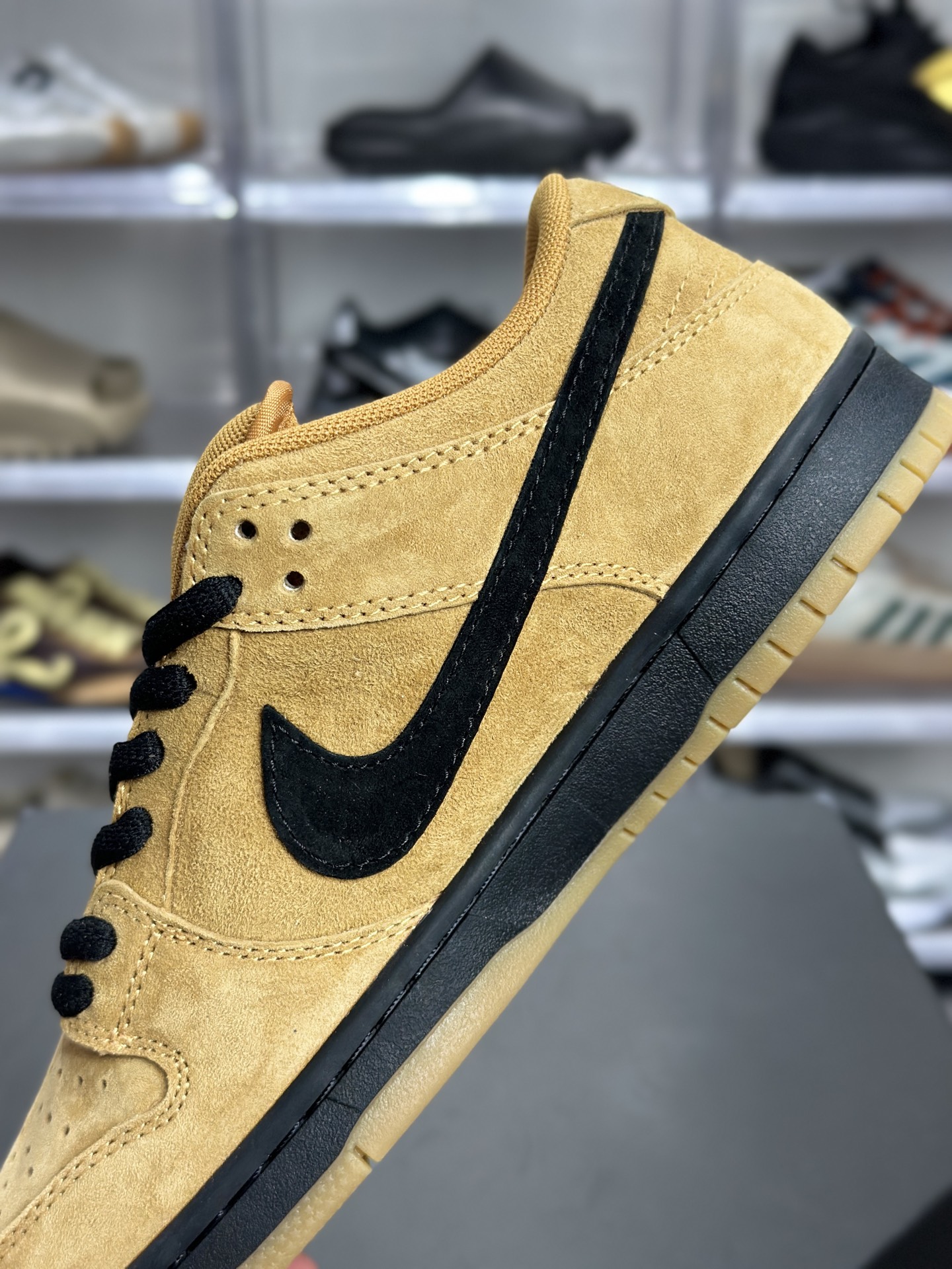 200 Nike SB Dunk Low 小麦色 BQ6817-204-Chinese UA Cheap High Quatity Brand Clothes Bags handbags Sneakers wholesale wholesaler seller from China Factory suppliers Fashion Clothing Shoes best Quality Beautiful Price 200 Nike SB Dunk Low 小麦色 BQ6817-204