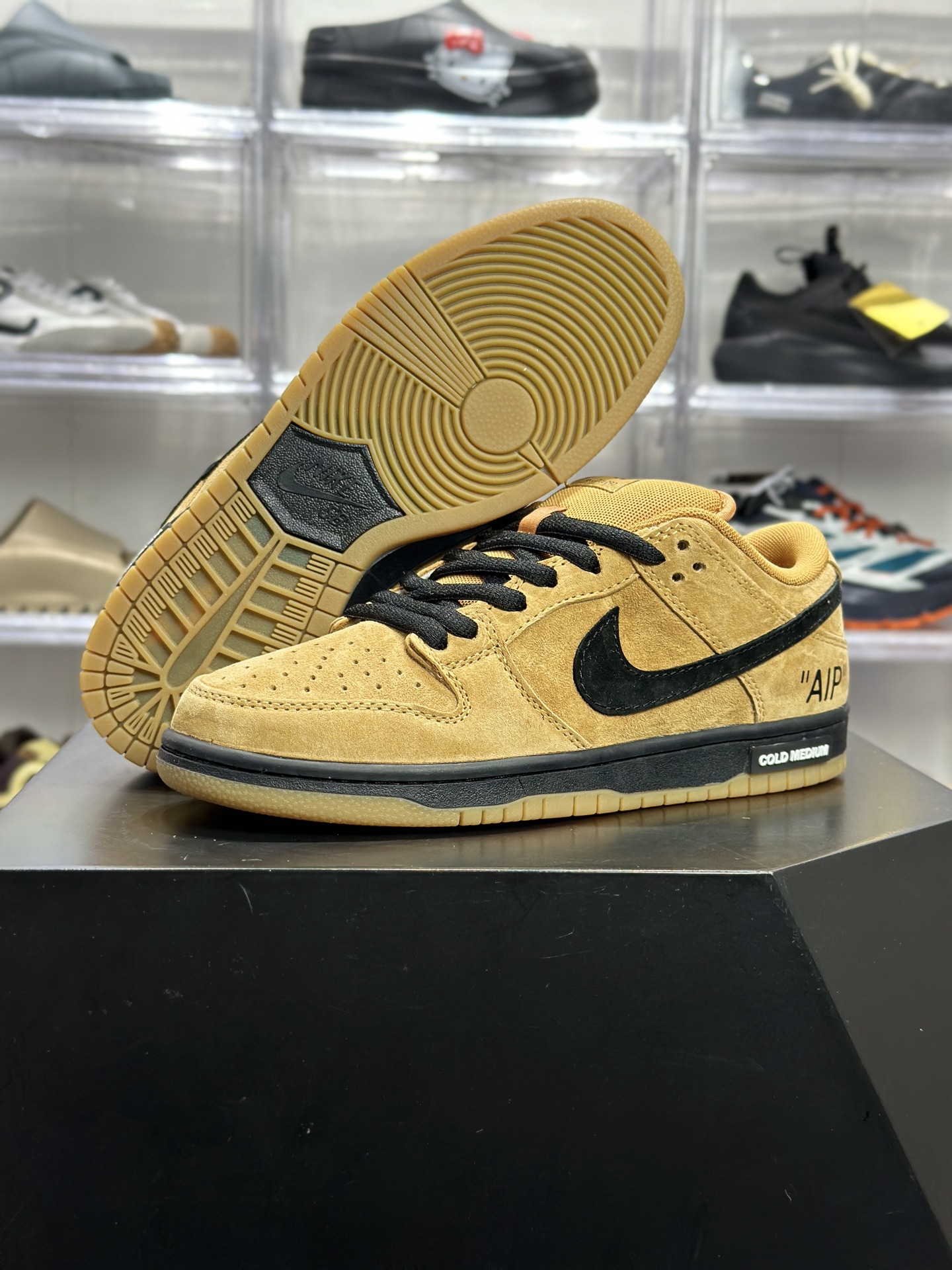 200 Nike SB Dunk Low 小麦色 BQ6817-204-Chinese UA Cheap High Quatity Brand Clothes Bags handbags Sneakers wholesale wholesaler seller from China Factory suppliers Fashion Clothing Shoes best Quality Beautiful Price 200 Nike SB Dunk Low 小麦色 BQ6817-204