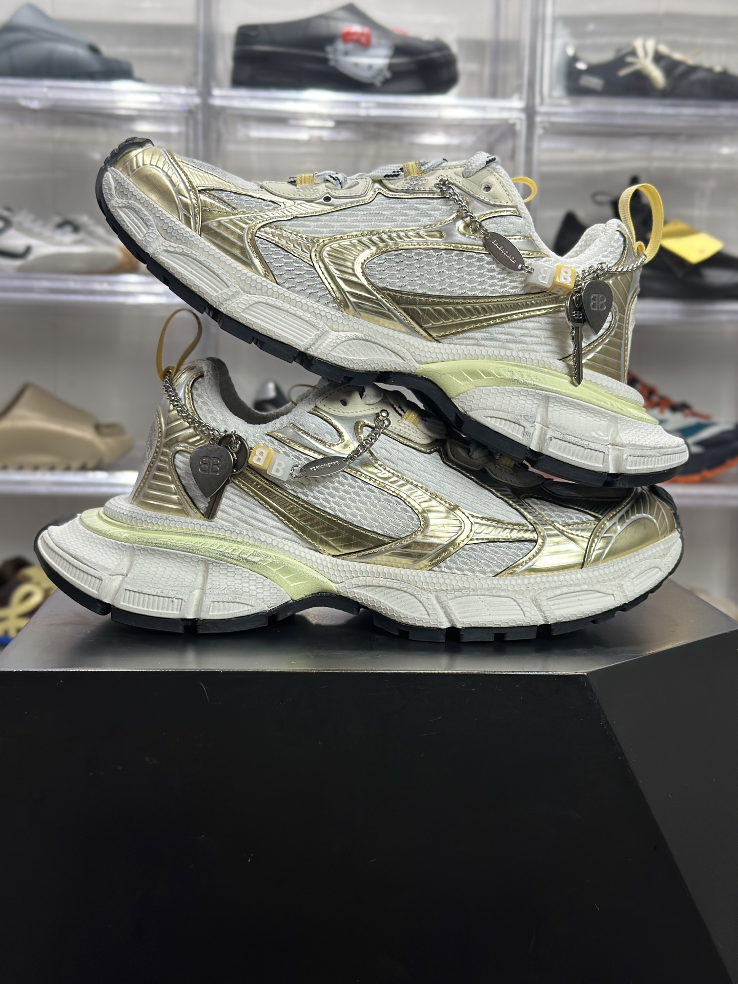 Balenciaga 3XL 白金限定款 专属装饰链版 白金 + 做旧配色-Top High Quatity Cheap Sneakers Fashion Clothing Clothes Bags handbags Shoes of all Brand wholesale With The best Quality And Beautiful Price from China Factory Chinese suppliers wholesaler seller Balenciaga 3XL 白金限定款 专属装饰链版 白金 + 做旧配色