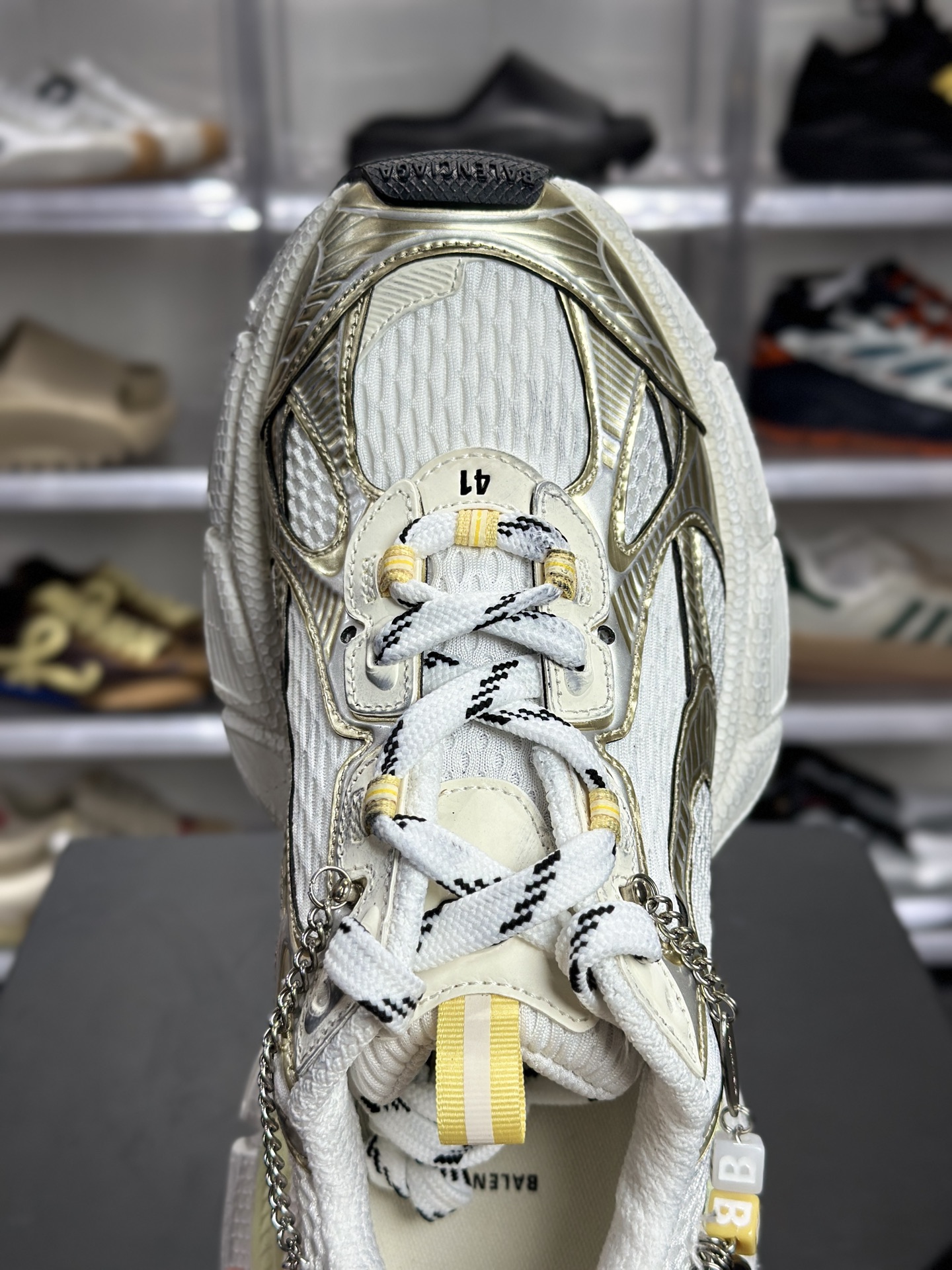 Balenciaga 3XL 白金限定款 专属装饰链版 白金 + 做旧配色-Top High Quatity Cheap Sneakers Fashion Clothing Clothes Bags handbags Shoes of all Brand wholesale With The best Quality And Beautiful Price from China Factory Chinese suppliers wholesaler seller Balenciaga 3XL 白金限定款 专属装饰链版 白金 + 做旧配色
