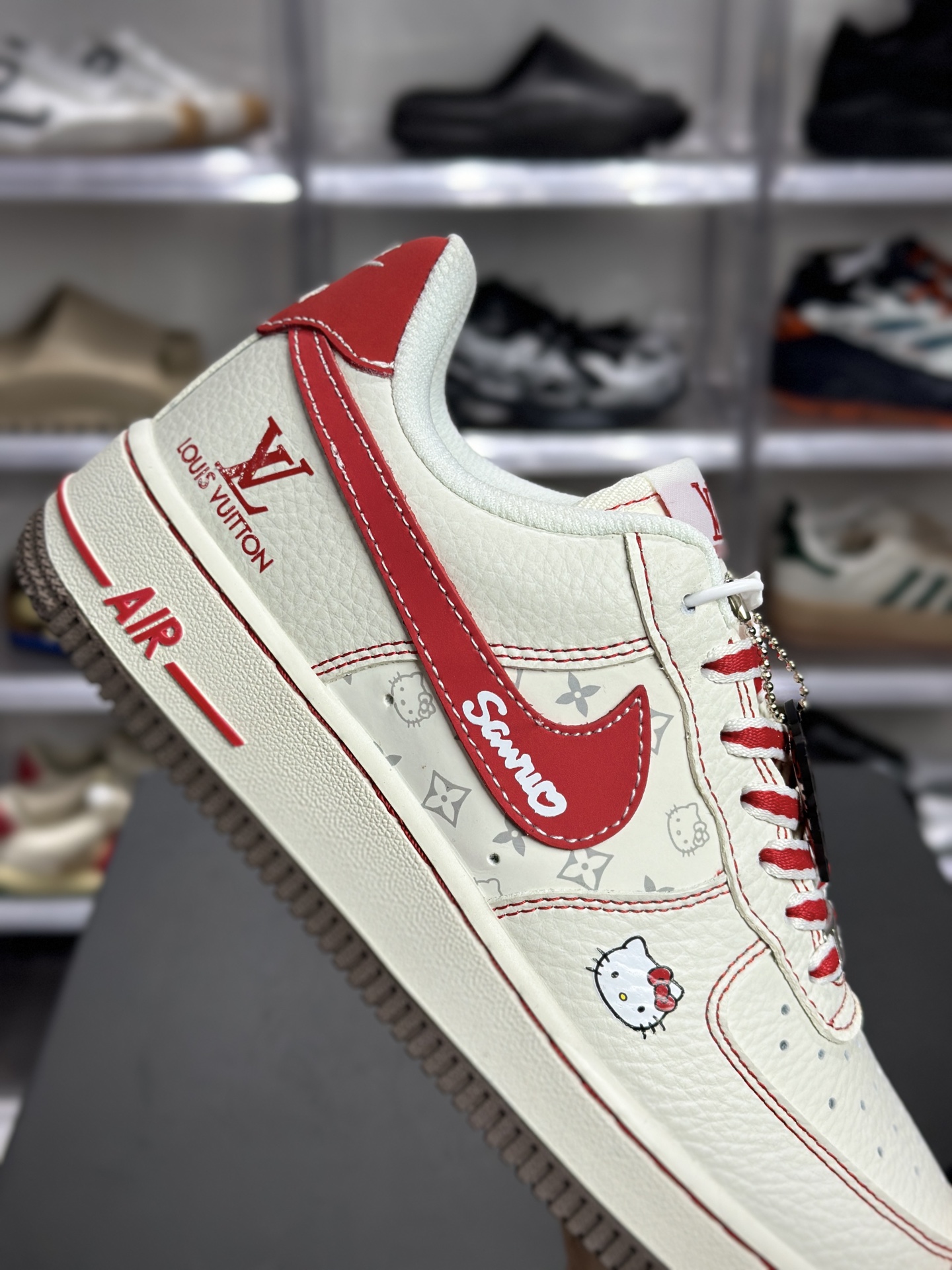 260 Hello Kitty x AF1 奶油红定制款 168-NH0601-549-Chinese UA Cheap High Quatity Brand Clothes Bags handbags Sneakers wholesale wholesaler seller from China Factory suppliers Fashion Clothing Shoes best Quality Beautiful Price 260 Hello Kitty x AF1 奶油红定制款 168-NH0601-549