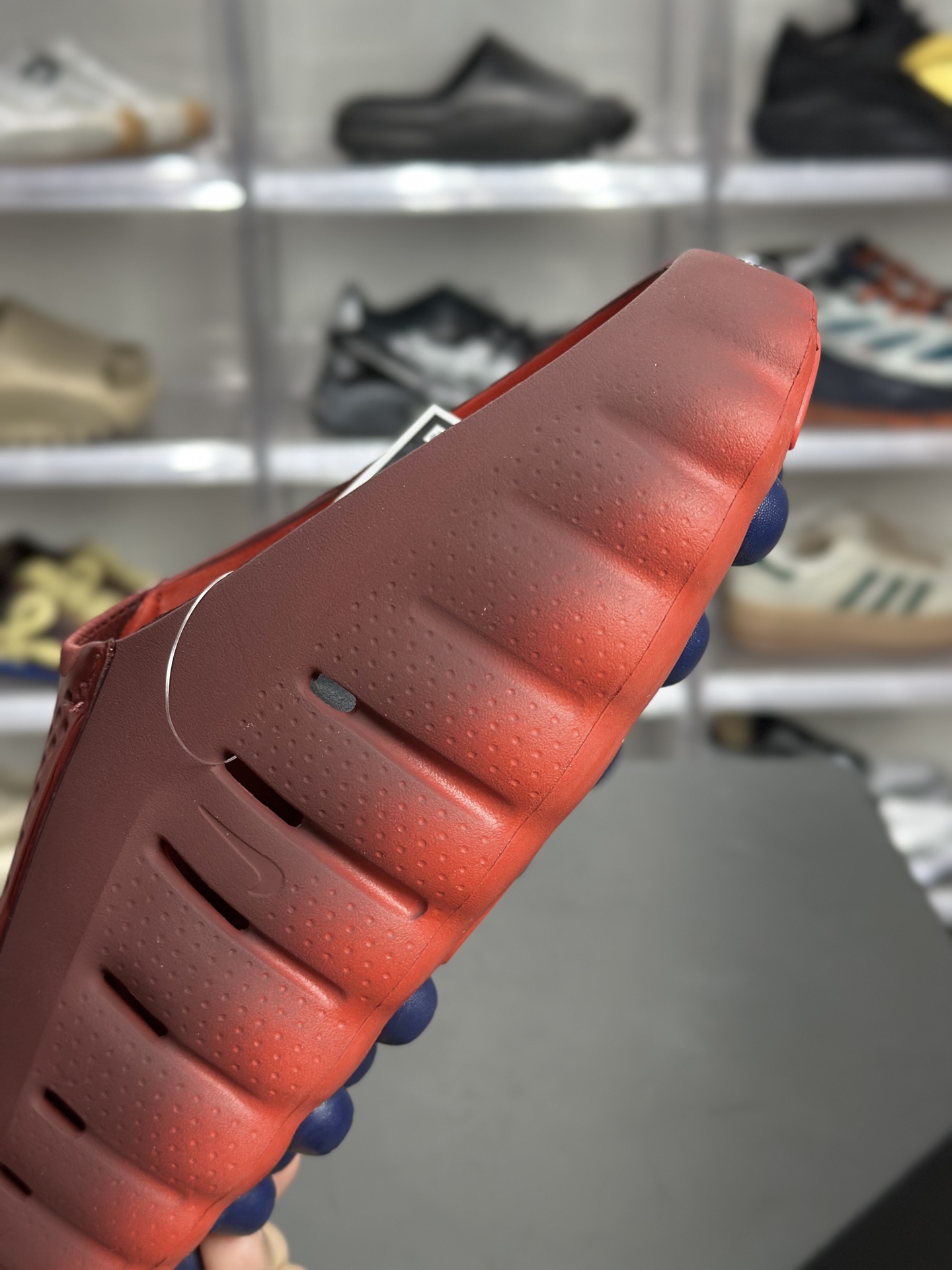 Nike Mind 001 科比灵感红黑渐变款 HQ4307-601-Top High Quatity Cheap Sneakers Fashion Clothing Clothes Bags handbags Shoes of all Brand wholesale With The best Quality And Beautiful Price from China Factory Chinese suppliers wholesaler seller Nike Mind 001 科比灵感红黑渐变款 HQ4307-601
