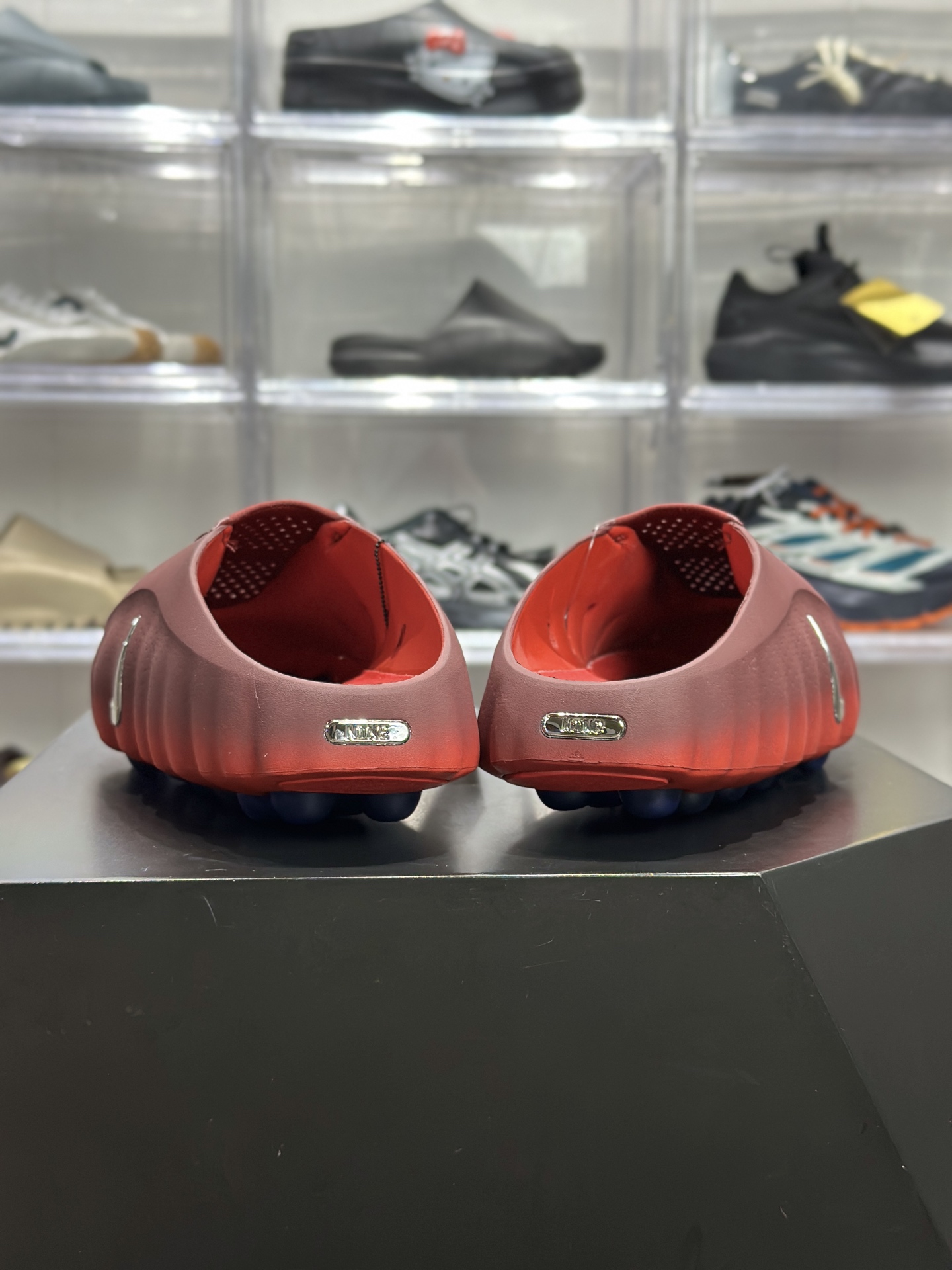 Nike Mind 001 科比灵感红黑渐变款 HQ4307-601-Top High Quatity Cheap Sneakers Fashion Clothing Clothes Bags handbags Shoes of all Brand wholesale With The best Quality And Beautiful Price from China Factory Chinese suppliers wholesaler seller Nike Mind 001 科比灵感红黑渐变款 HQ4307-601