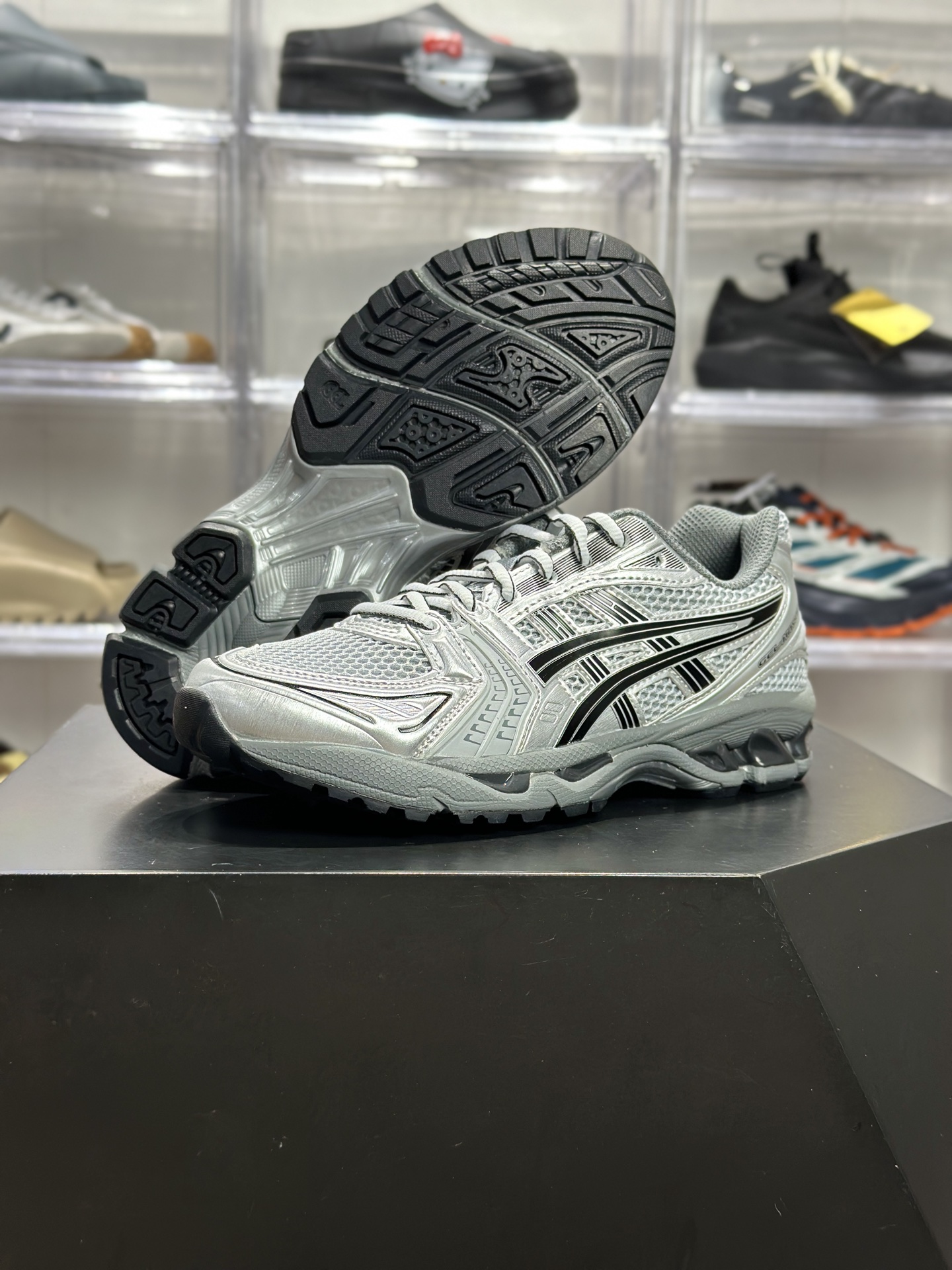 220 ASICS GEL-KAYANO 14「银黑」 1203A706-020 俗称金属银武士款-Chinese UA Cheap High Quatity Brand Clothes Bags handbags Sneakers wholesale wholesaler seller from China Factory suppliers Fashion Clothing Shoes best Quality Beautiful Price 220 ASICS GEL-KAYANO 14「银黑」 1203A706-020 俗称金属银武士款