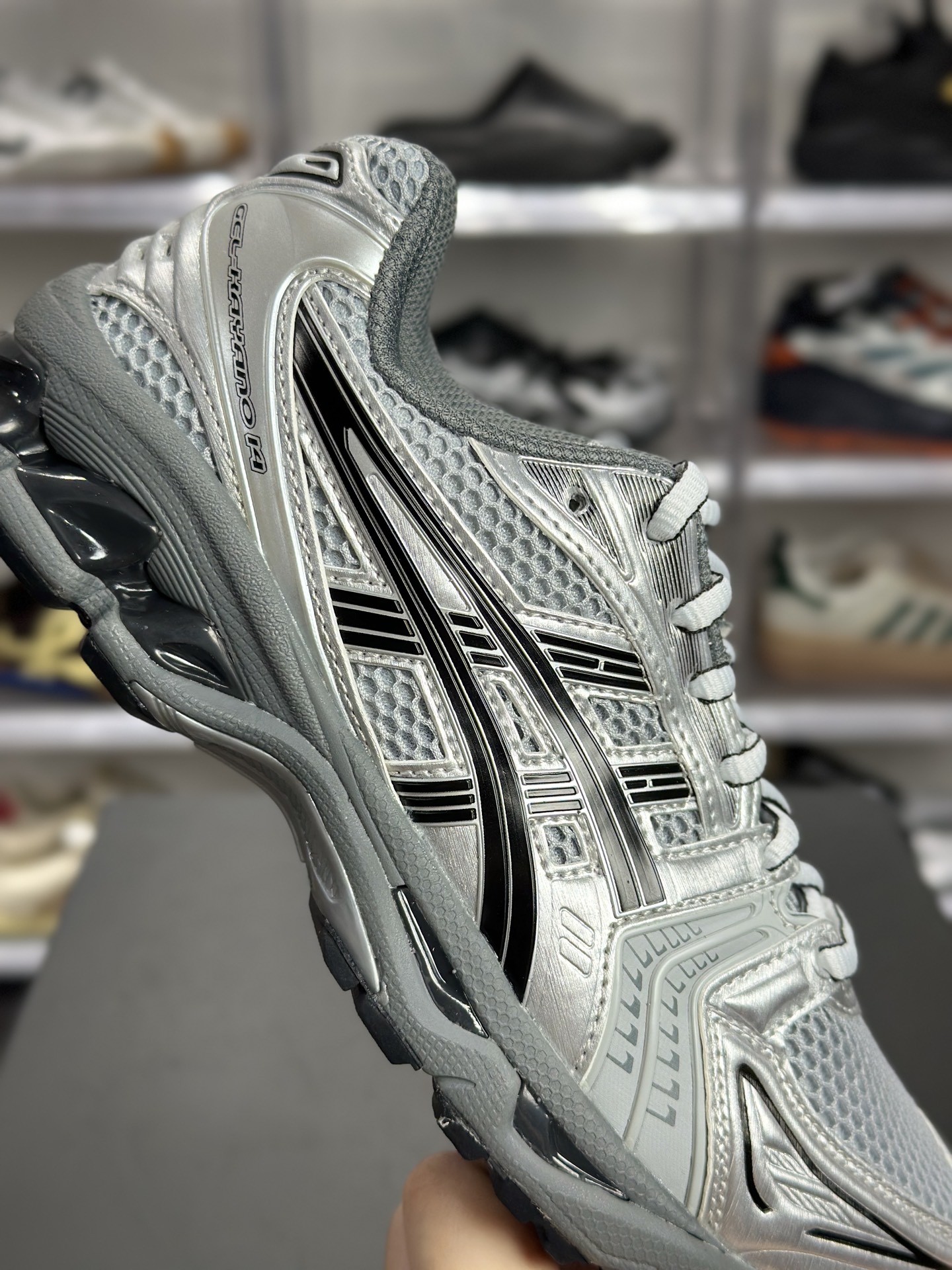 220 ASICS GEL-KAYANO 14「银黑」 1203A706-020 俗称金属银武士款-Chinese UA Cheap High Quatity Brand Clothes Bags handbags Sneakers wholesale wholesaler seller from China Factory suppliers Fashion Clothing Shoes best Quality Beautiful Price 220 ASICS GEL-KAYANO 14「银黑」 1203A706-020 俗称金属银武士款