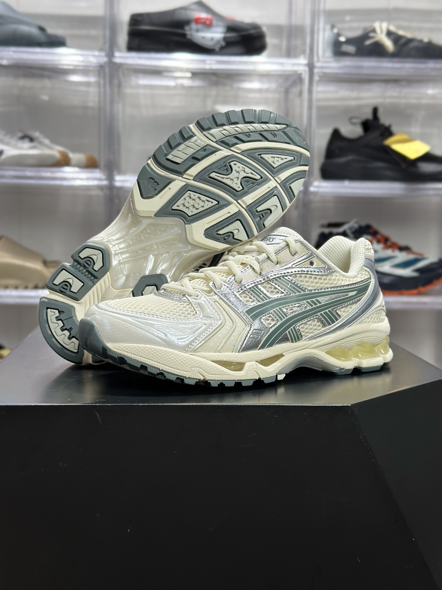 220 ASICS GEL-KAYANO 14「米白灰绿」 1201A019-200 俗称奶茶色 / 奶油绿款