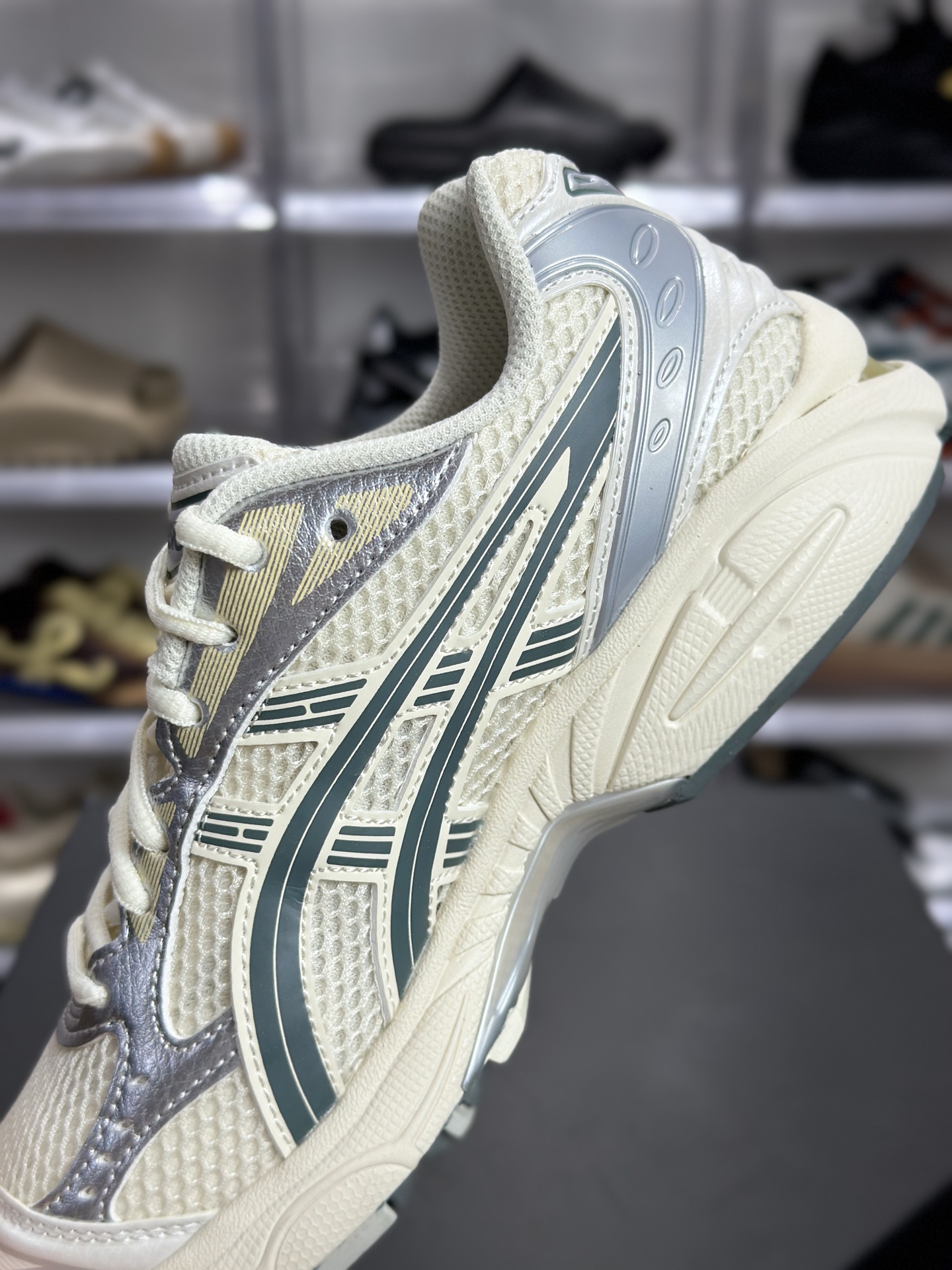 220 ASICS GEL-KAYANO 14「米白灰绿」 1201A019-200 俗称奶茶色 / 奶油绿款