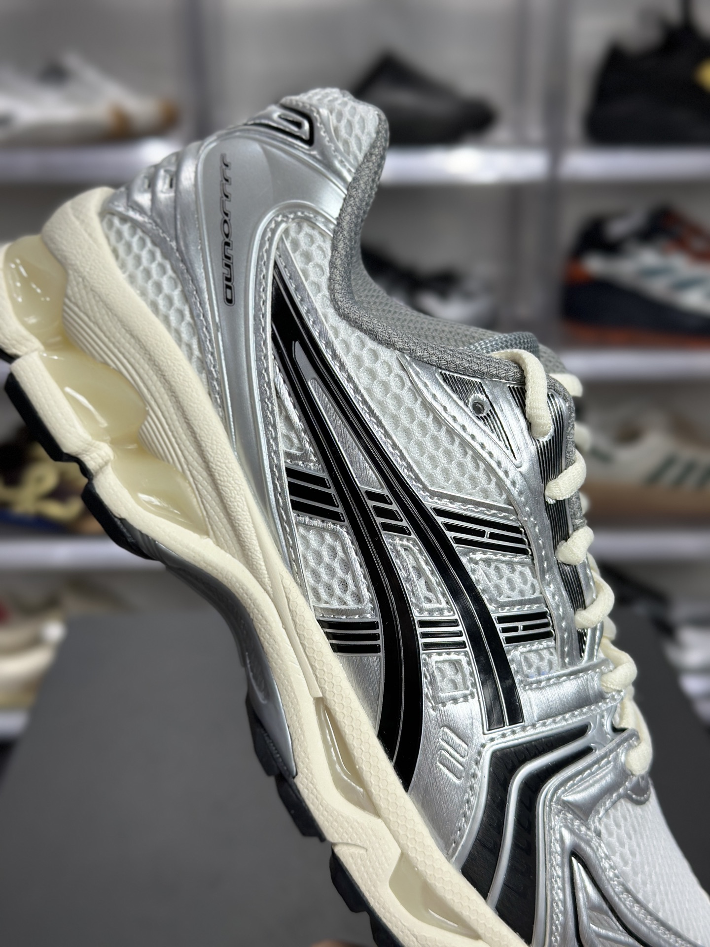 220 ASICS GEL-KAYANO 14「白银黑」 1201A457-101 俗称米白黑复古款
