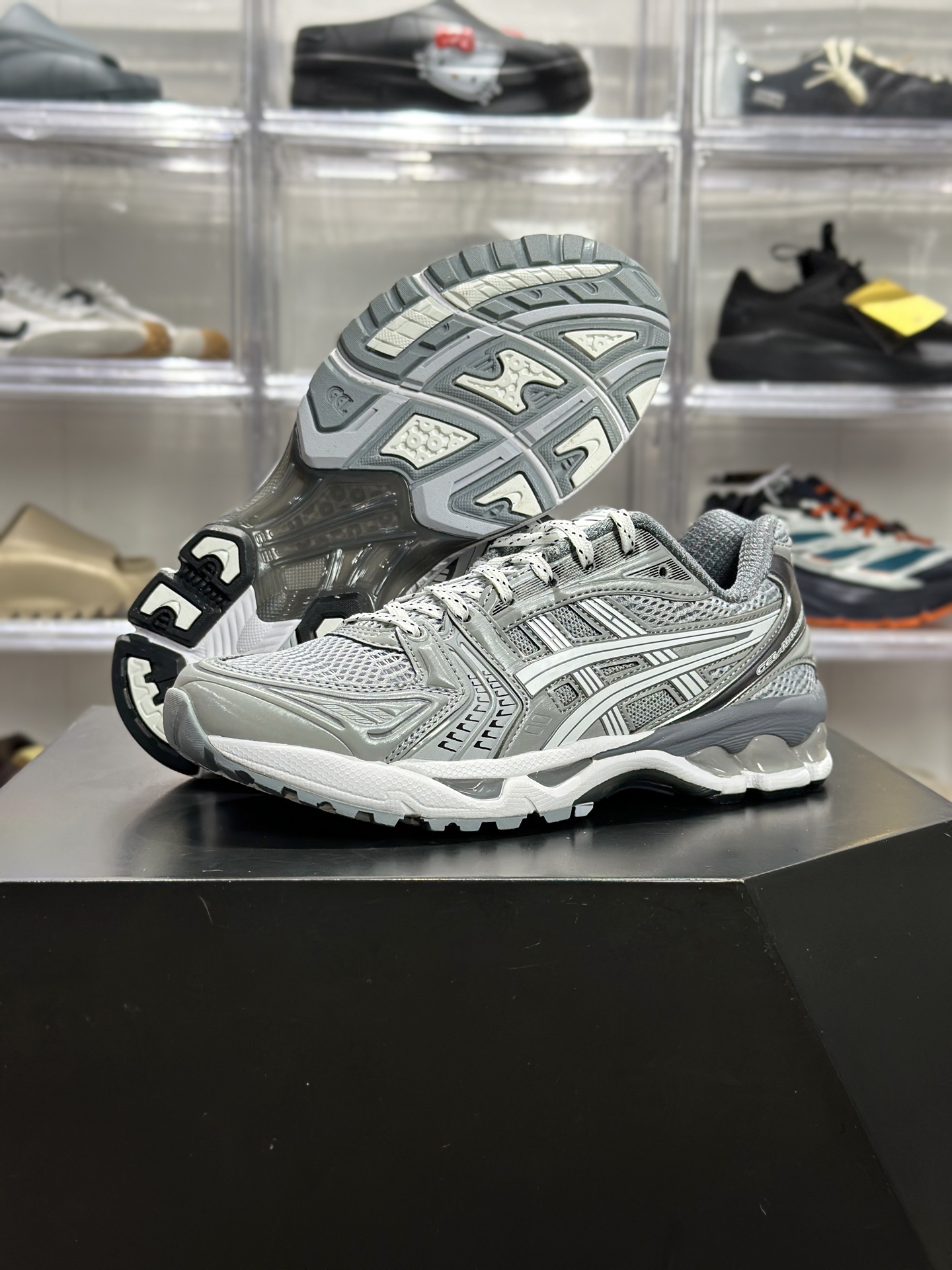 220 ASICS GEL-KAYANO 14「水泥灰」 1203A704-020 俗称浅灰银款-Chinese UA Cheap High Quatity Brand Clothes Bags handbags Sneakers wholesale wholesaler seller from China Factory suppliers Fashion Clothing Shoes best Quality Beautiful Price 220 ASICS GEL-KAYANO 14「水泥灰」 1203A704-020 俗称浅灰银款
