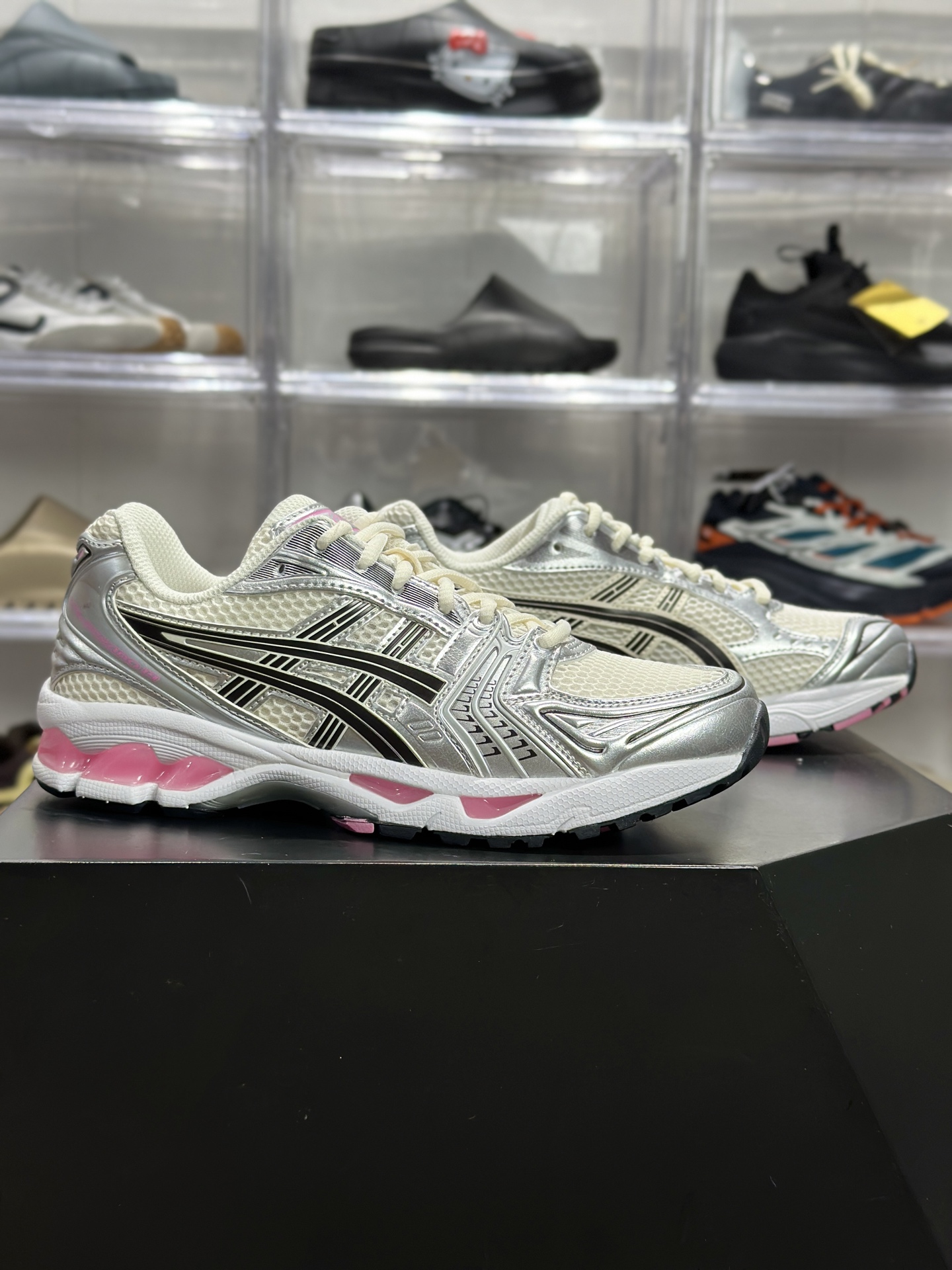 220 ASICS GEL-KAYANO 14「奶油甜心粉」 1203A537-103 俗称甜妹粉银款-Chinese UA Cheap High Quatity Brand Clothes Bags handbags Sneakers wholesale wholesaler seller from China Factory suppliers Fashion Clothing Shoes best Quality Beautiful Price 220 ASICS GEL-KAYANO 14「奶油甜心粉」 1203A537-103 俗称甜妹粉银款