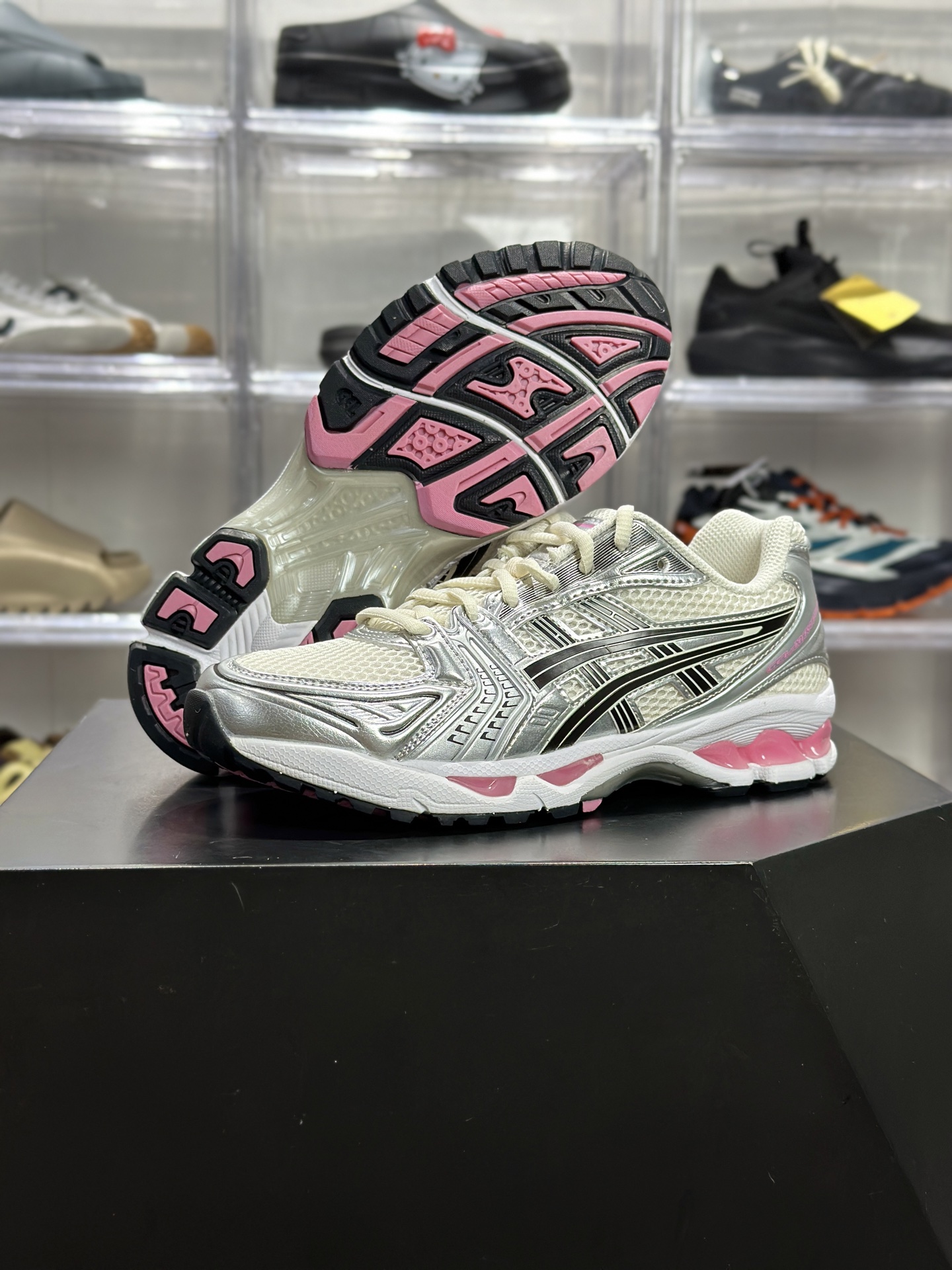 220 ASICS GEL-KAYANO 14「奶油甜心粉」 1203A537-103 俗称甜妹粉银款-Chinese UA Cheap High Quatity Brand Clothes Bags handbags Sneakers wholesale wholesaler seller from China Factory suppliers Fashion Clothing Shoes best Quality Beautiful Price 220 ASICS GEL-KAYANO 14「奶油甜心粉」 1203A537-103 俗称甜妹粉银款