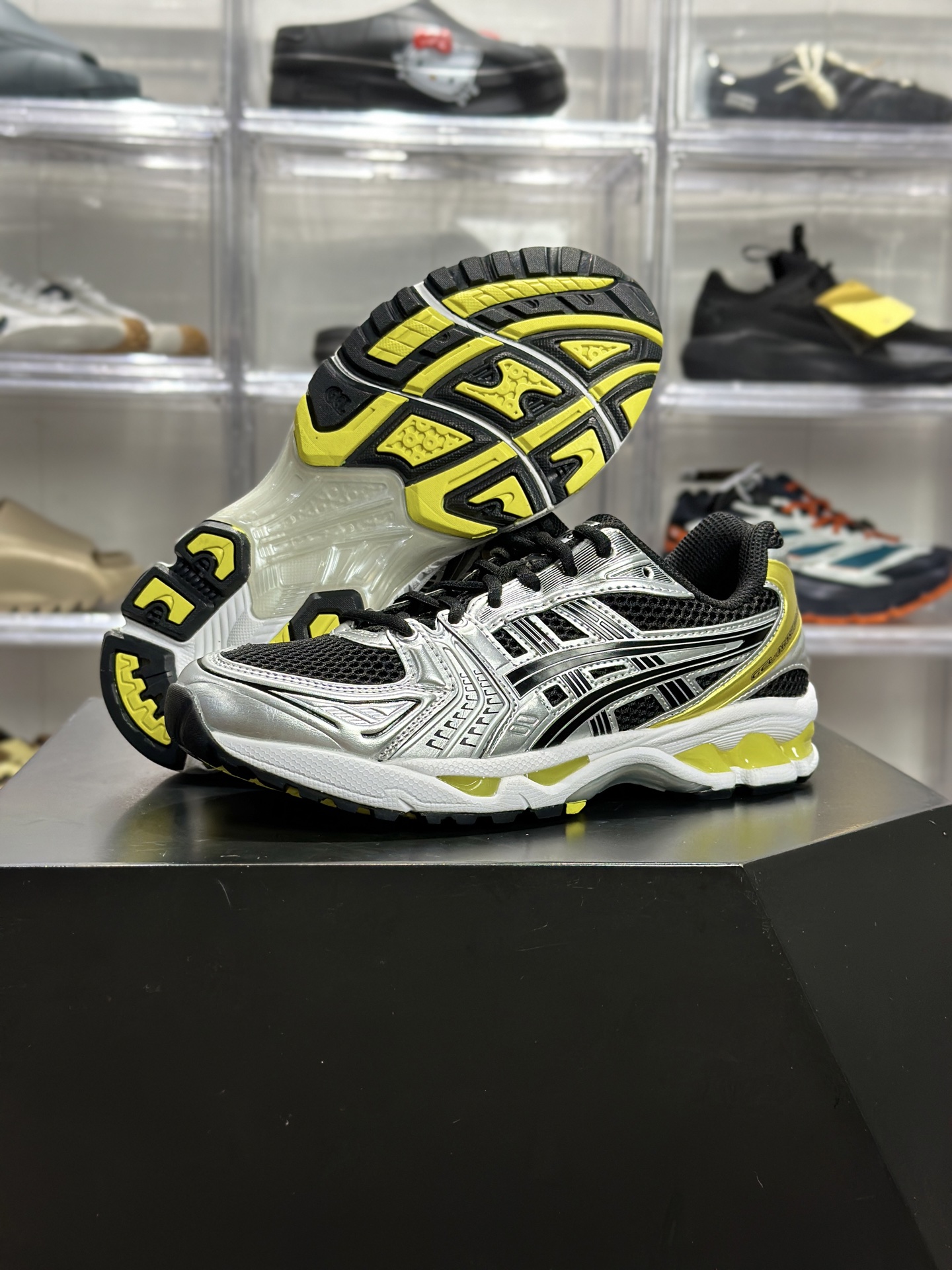 220 ASICS GEL-KAYANO 14「黑银柠檬黄」 1203A537-001 俗称闪电黄款