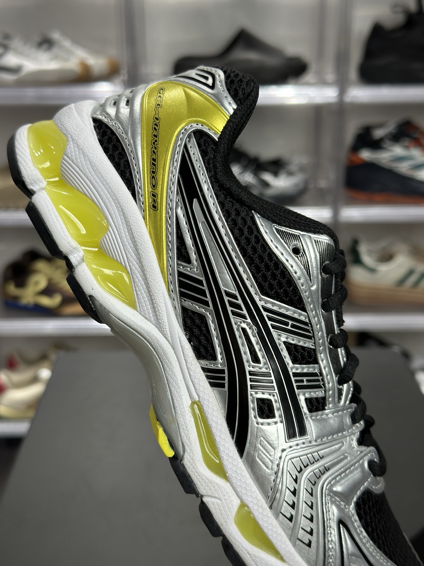 220 ASICS GEL-KAYANO 14「黑银柠檬黄」 1203A537-001 俗称闪电黄款