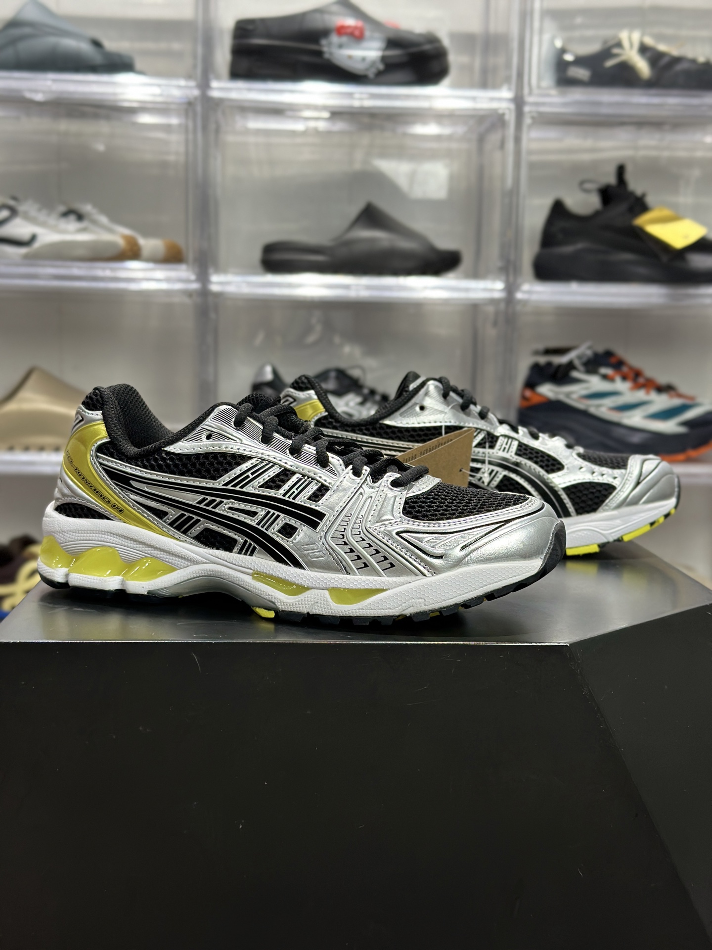 220 ASICS GEL-KAYANO 14「黑银柠檬黄」 1203A537-001 俗称闪电黄款