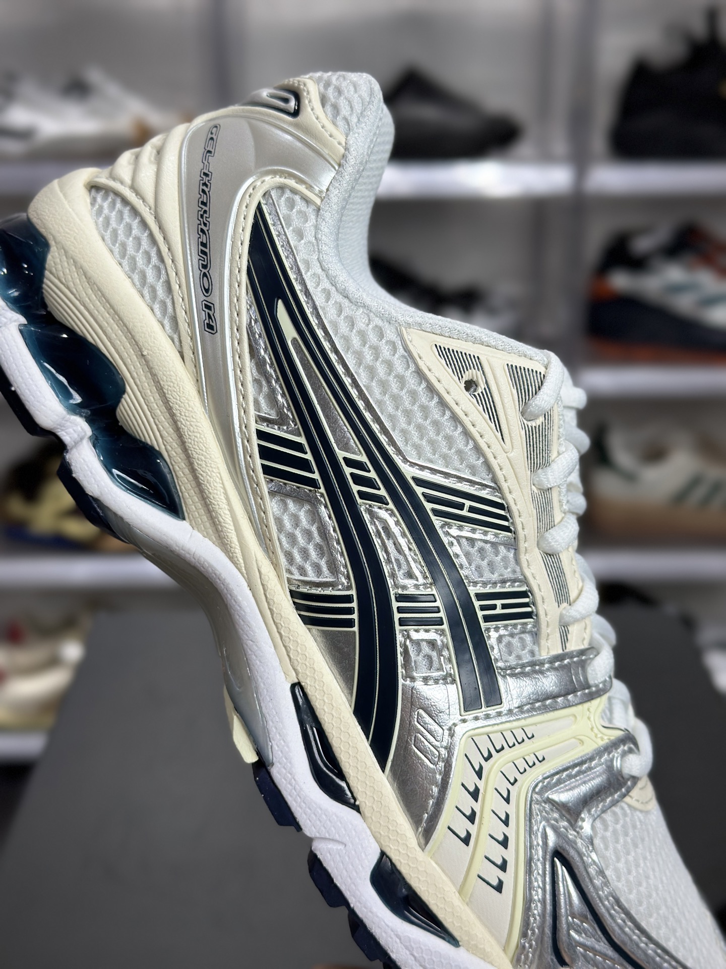 220 ASICS GEL-KAYANO 14「白银午夜蓝」 1202A056-109 俗称学院风白蓝款