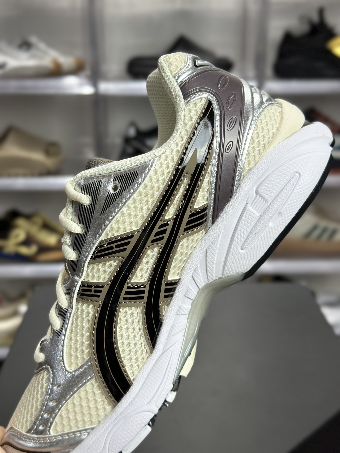 220 ASICS GEL-KAYANO 14「复古黑银」 1201A019-108 俗称经典白银黑款