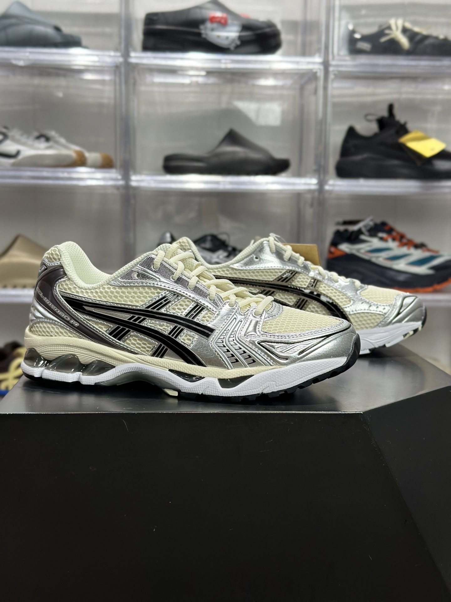 220 ASICS GEL-KAYANO 14「复古黑银」 1201A019-108 俗称经典白银黑款