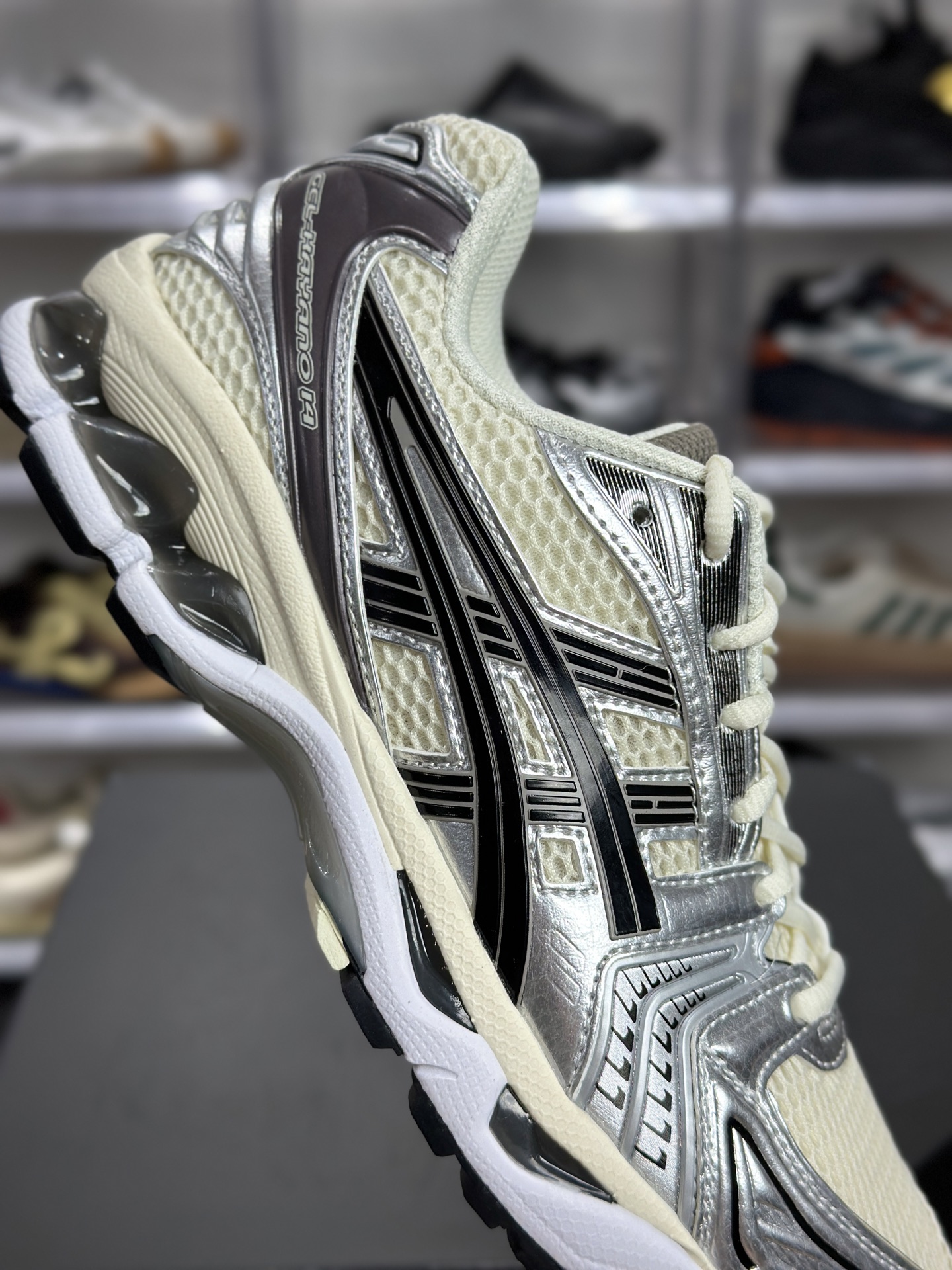 220 ASICS GEL-KAYANO 14「复古黑银」 1201A019-108 俗称经典白银黑款