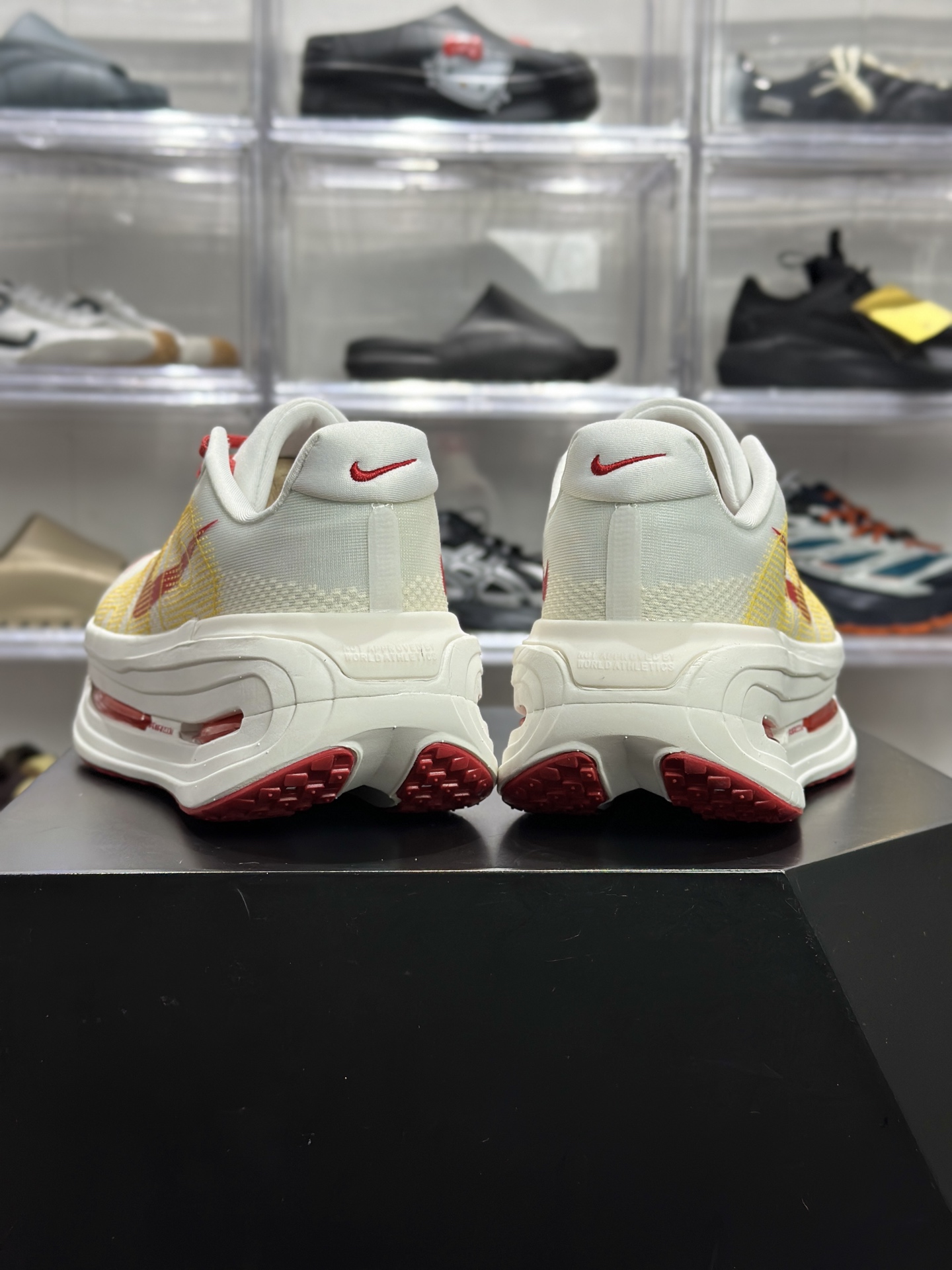 200 Nike Vomero Premium 白红黄限定(简称 “Vomero 撞色跑鞋”) HQ2050-980-Chinese UA Cheap High Quatity Brand Clothes Bags handbags Sneakers wholesale wholesaler seller from China Factory suppliers Fashion Clothing Shoes best Quality Beautiful Price 200 Nike Vomero Premium 白红黄限定(简称 “Vomero 撞色跑鞋”) HQ2050-980