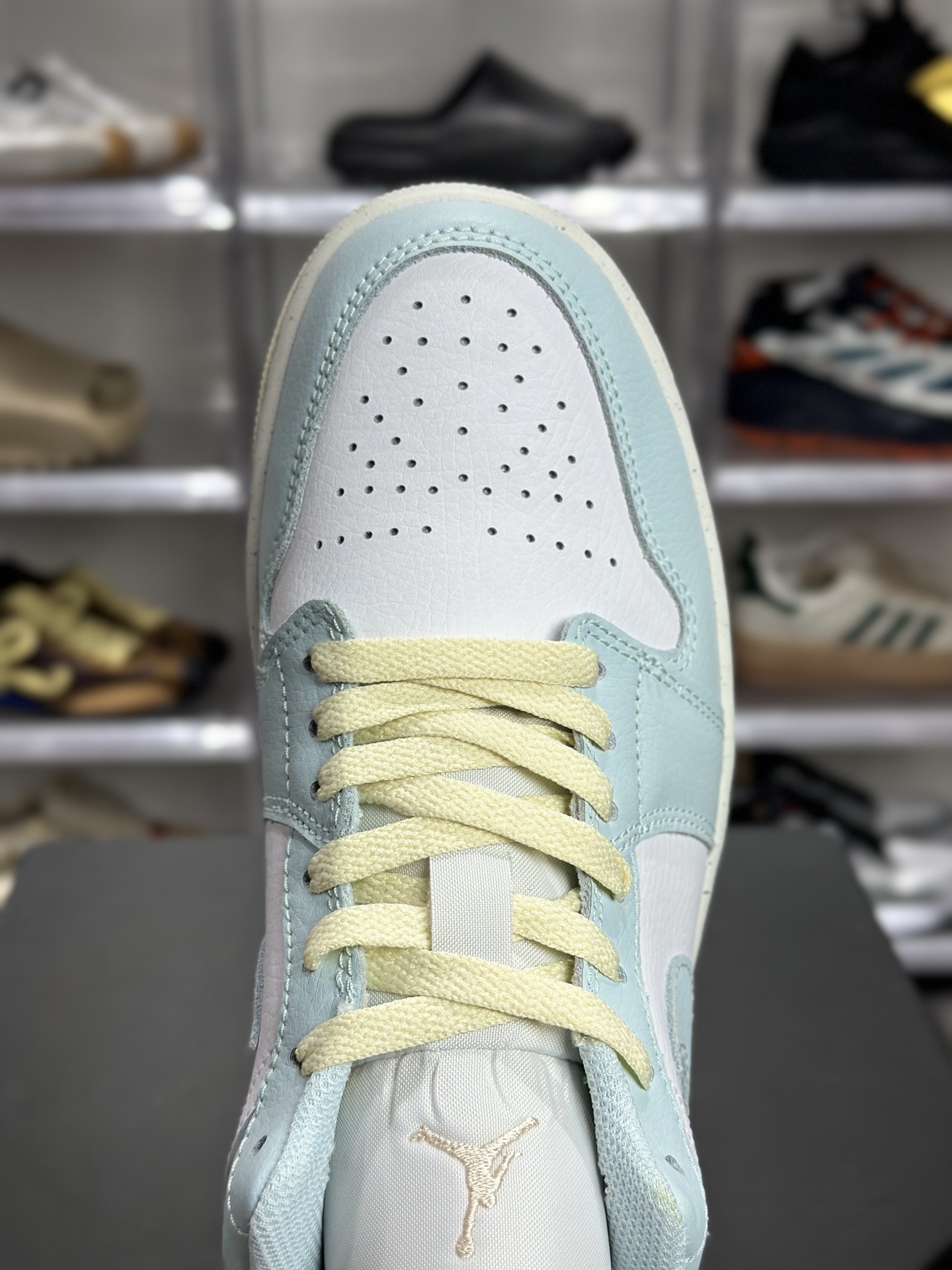 220 Air Jordan 1 Low SE 冰川蓝渐变（简称 “AJ1 浅蓝低帮”） HJ5999-400