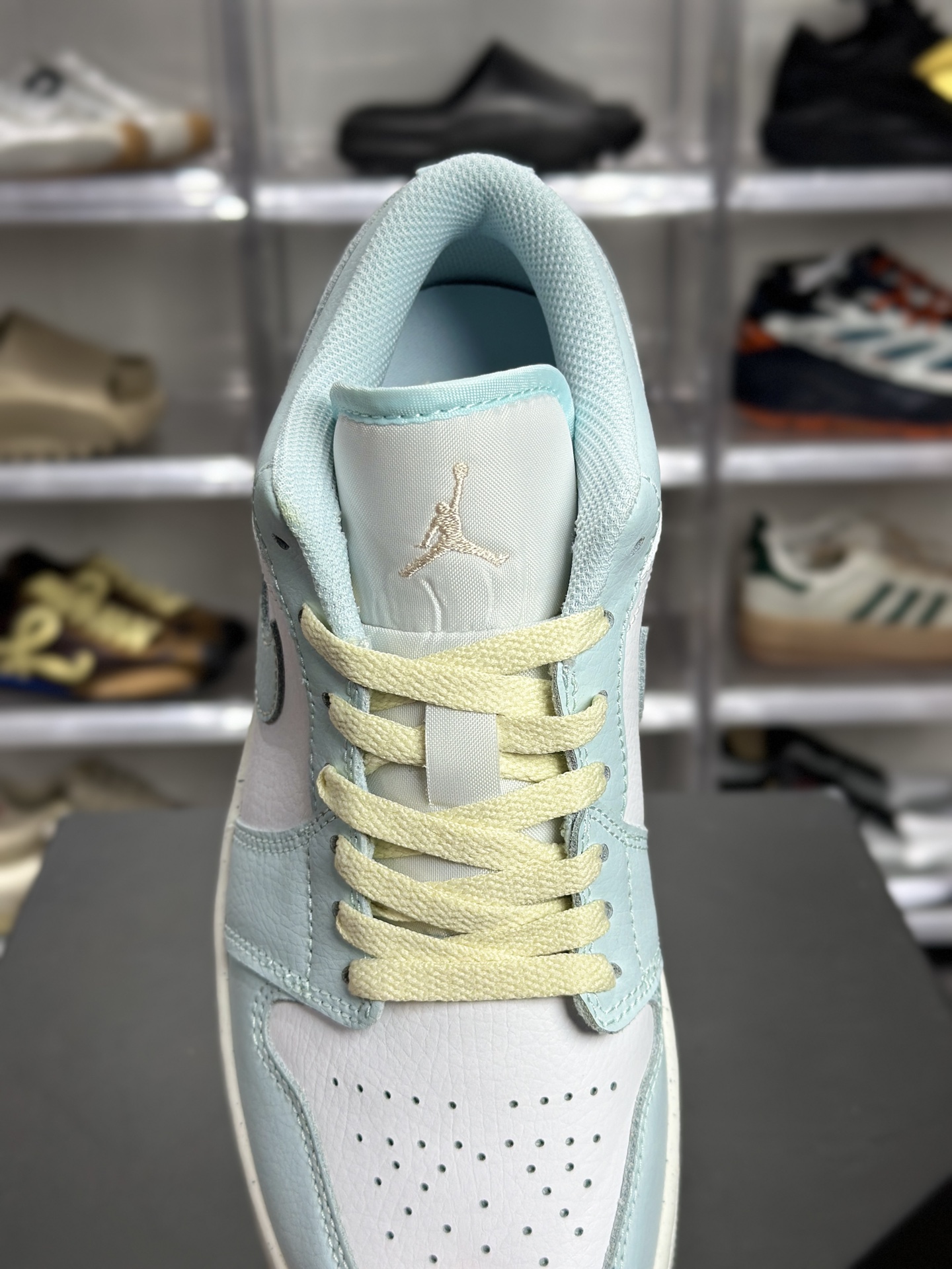 220 Air Jordan 1 Low SE 冰川蓝渐变（简称 “AJ1 浅蓝低帮”） HJ5999-400