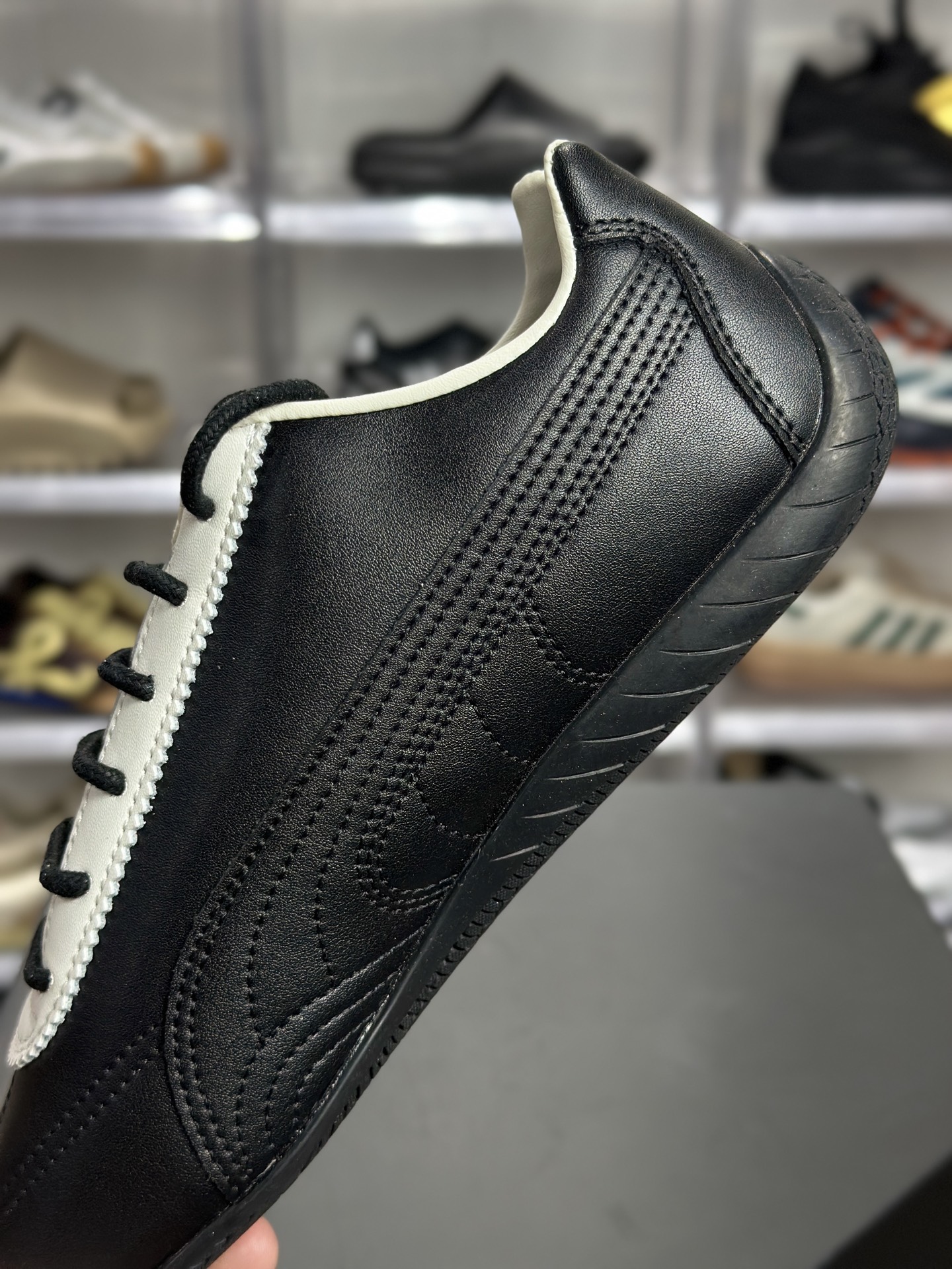 220 PUMA Speedcat x NOAFTERNO 联名款(简称 “黑白天猫”) 404267-02 黑 + 白极简配色-Chinese UA Cheap High Quatity Brand Clothes Bags handbags Sneakers wholesale wholesaler seller from China Factory suppliers Fashion Clothing Shoes best Quality Beautiful Price 220 PUMA Speedcat x NOAFTERNO 联名款(简称 “黑白天猫”) 404267-02 黑 + 白极简配色