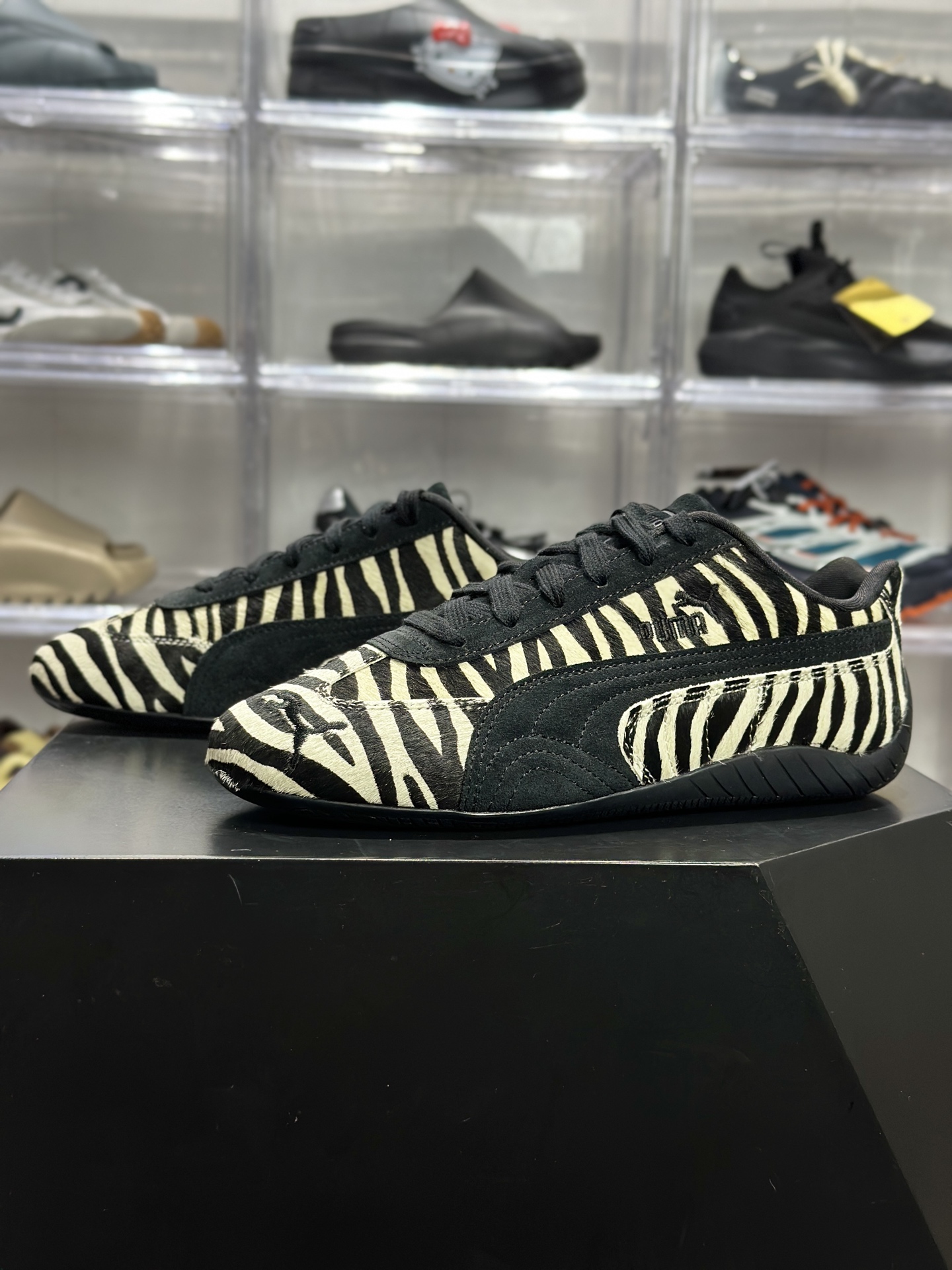 200 PUMA Speedcat Zebra（简称 “斑马猫”） 403356-01