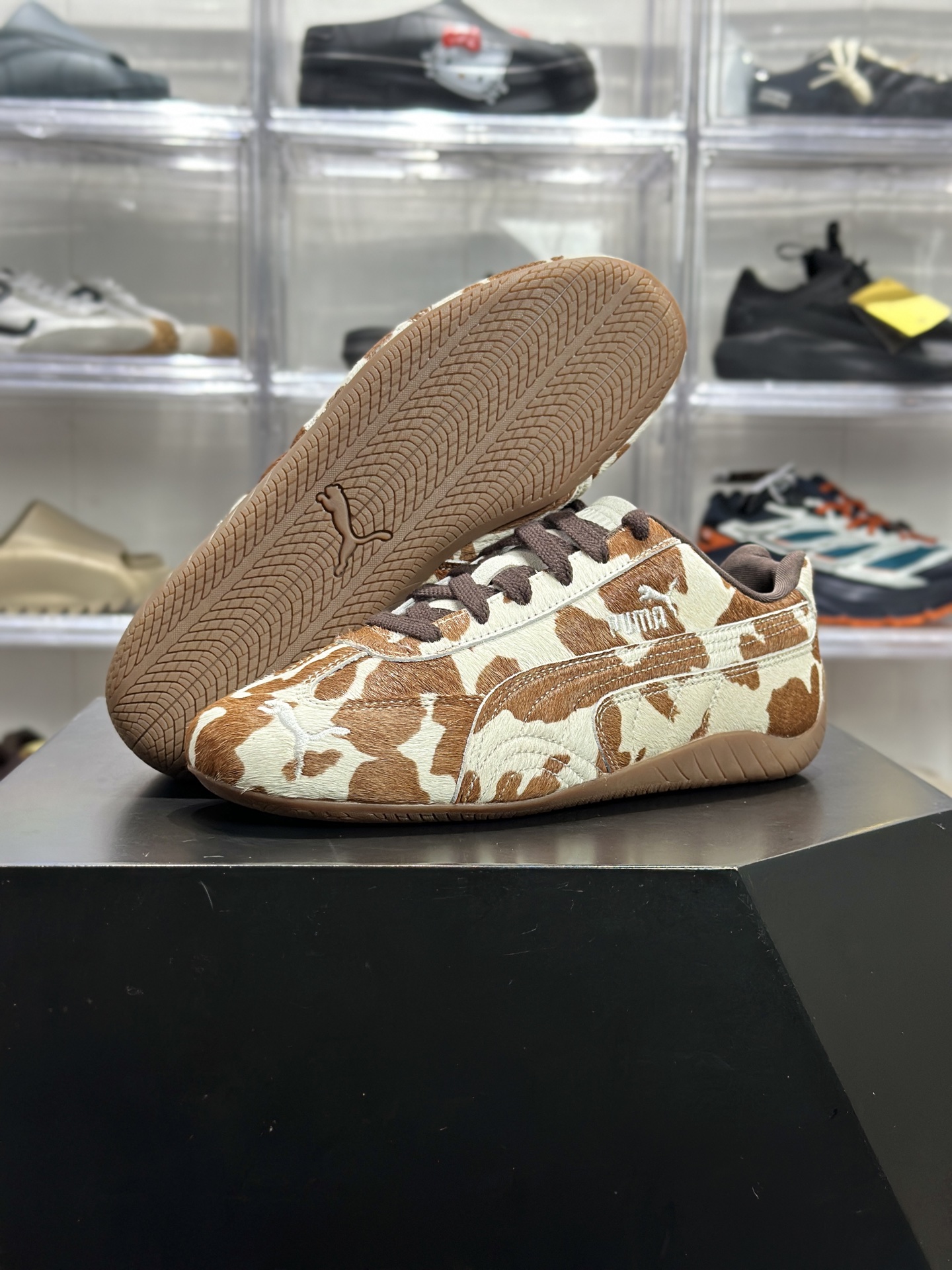 PUMA Speedcat 奶牛纹（简称 “奶牛猫”） 406141-01