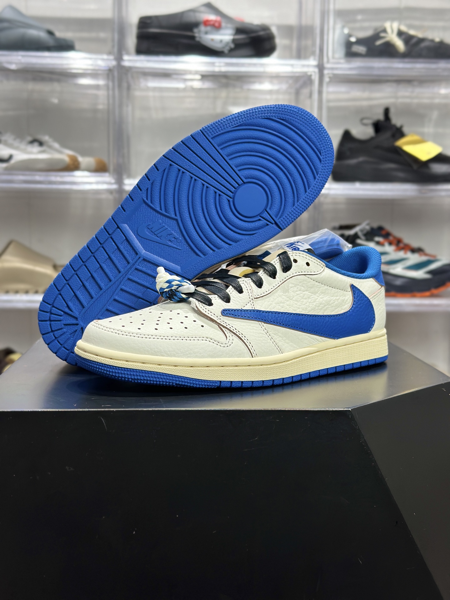 400 Air Jordan 1 Low x Union LA 白蓝倒钩(简称 “Union AJ1 Low”) DQ7564-104-Chinese UA Cheap High Quatity Brand Clothes Bags handbags Sneakers wholesale wholesaler seller from China Factory suppliers Fashion Clothing Shoes best Quality Beautiful Price 400 Air Jordan 1 Low x Union LA 白蓝倒钩(简称 “Union AJ1 Low”) DQ7564-104