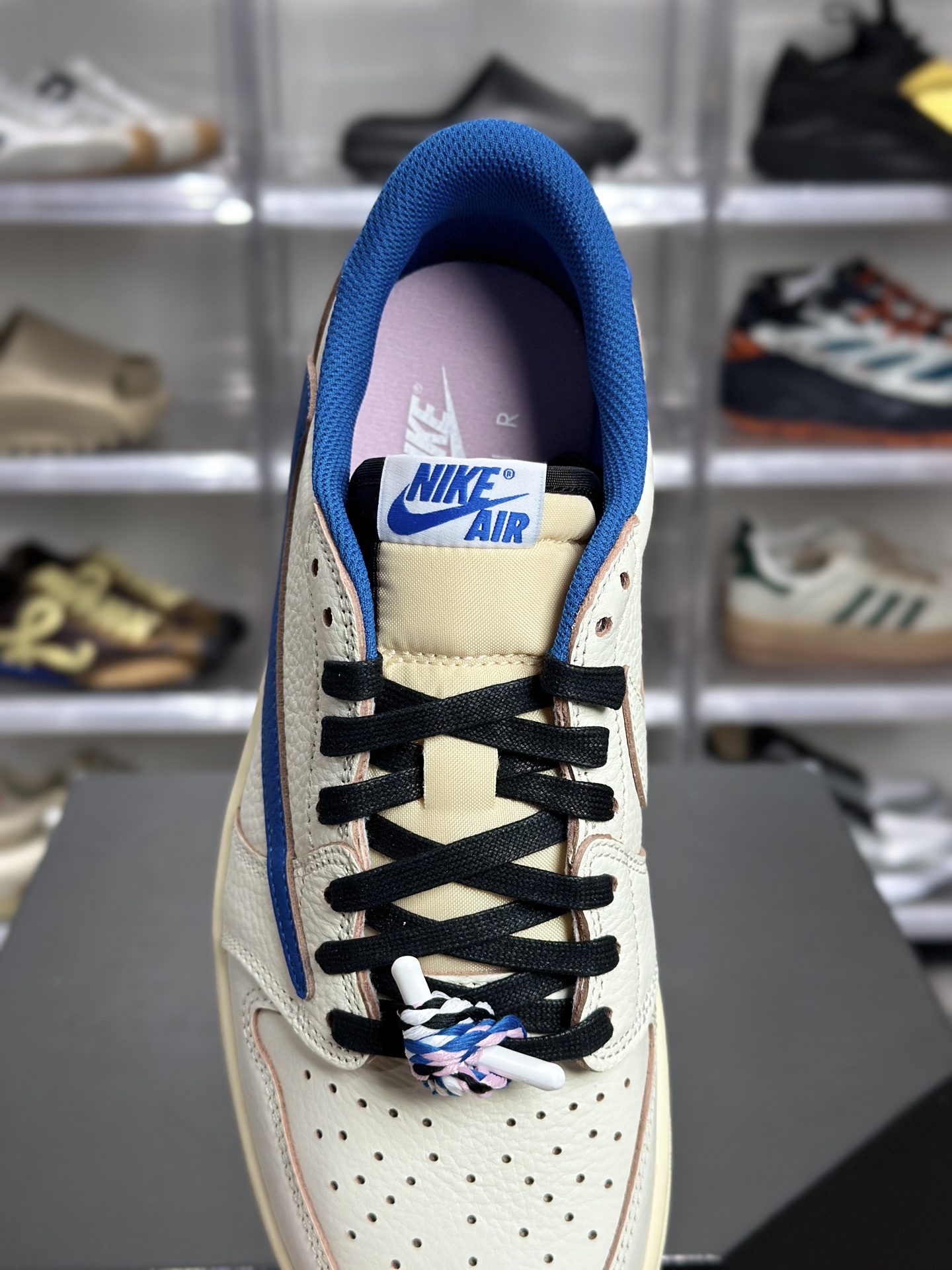 400 Air Jordan 1 Low x Union LA 白蓝倒钩(简称 “Union AJ1 Low”) DQ7564-104-Chinese UA Cheap High Quatity Brand Clothes Bags handbags Sneakers wholesale wholesaler seller from China Factory suppliers Fashion Clothing Shoes best Quality Beautiful Price 400 Air Jordan 1 Low x Union LA 白蓝倒钩(简称 “Union AJ1 Low”) DQ7564-104