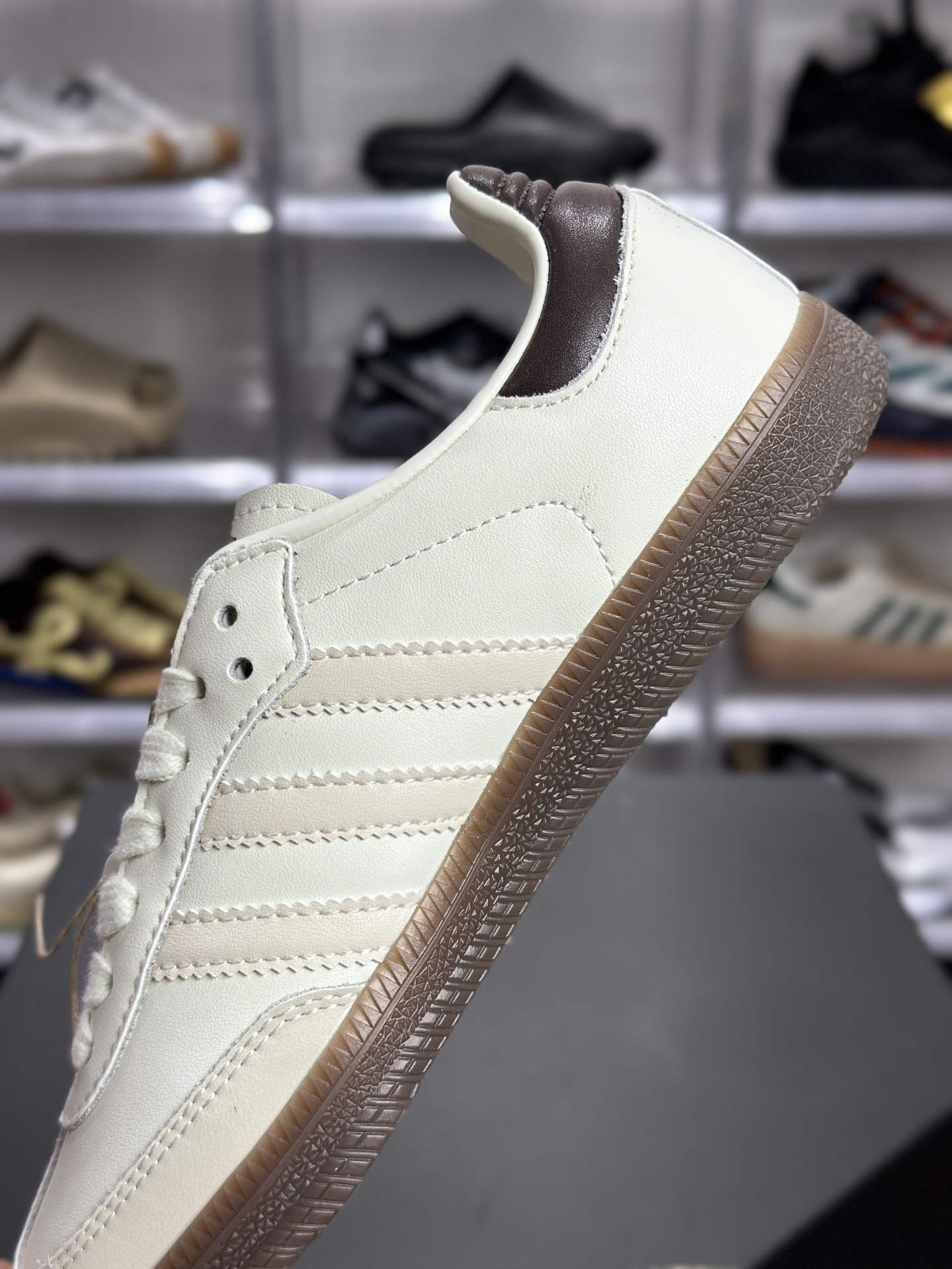 160 adidas Samba W 米白棕做旧板鞋 IH6268-Chinese UA Cheap High Quatity Brand Clothes Bags handbags Sneakers wholesale wholesaler seller from China Factory suppliers Fashion Clothing Shoes best Quality Beautiful Price 160 adidas Samba W 米白棕做旧板鞋 IH6268