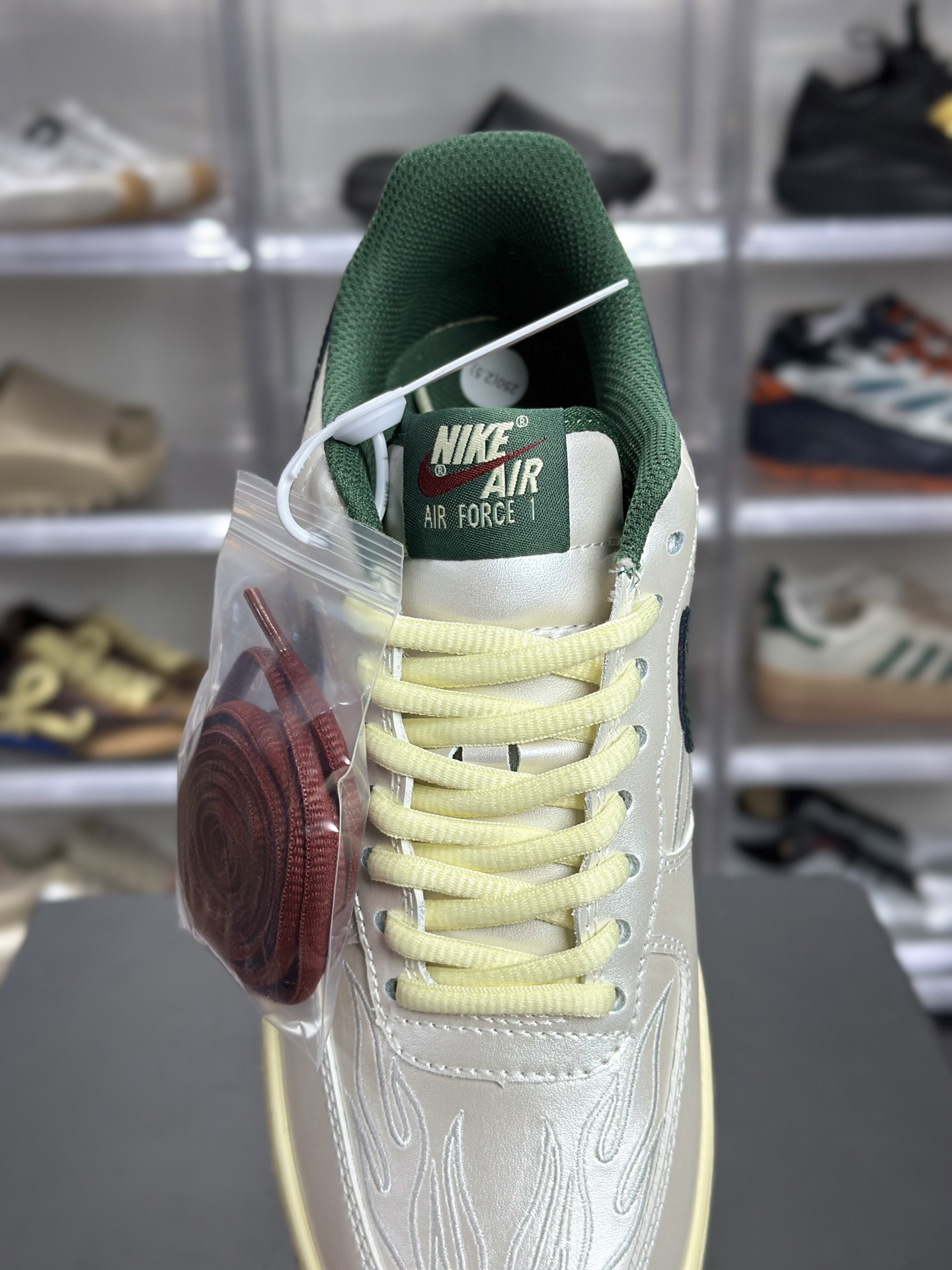 Nike Air Force 1 '07 LV8 银绿缎面款 FN5895-030-Top High Quatity Cheap Sneakers Fashion Clothing Clothes Bags handbags Shoes of all Brand wholesale With The best Quality And Beautiful Price from China Factory Chinese suppliers wholesaler seller Nike Air Force 1 '07 LV8 银绿缎面款 FN5895-030