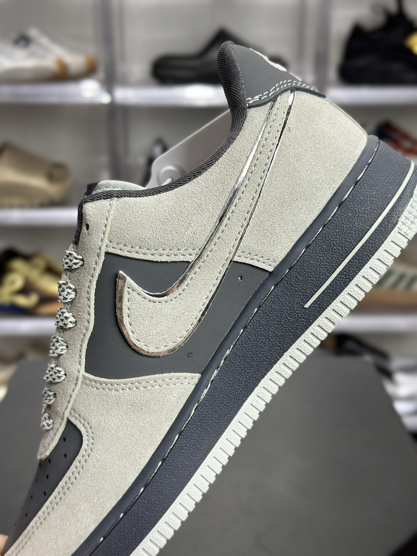 Gucci x Nike Air Force 1 联名灰调 GG 款 SS1979-026