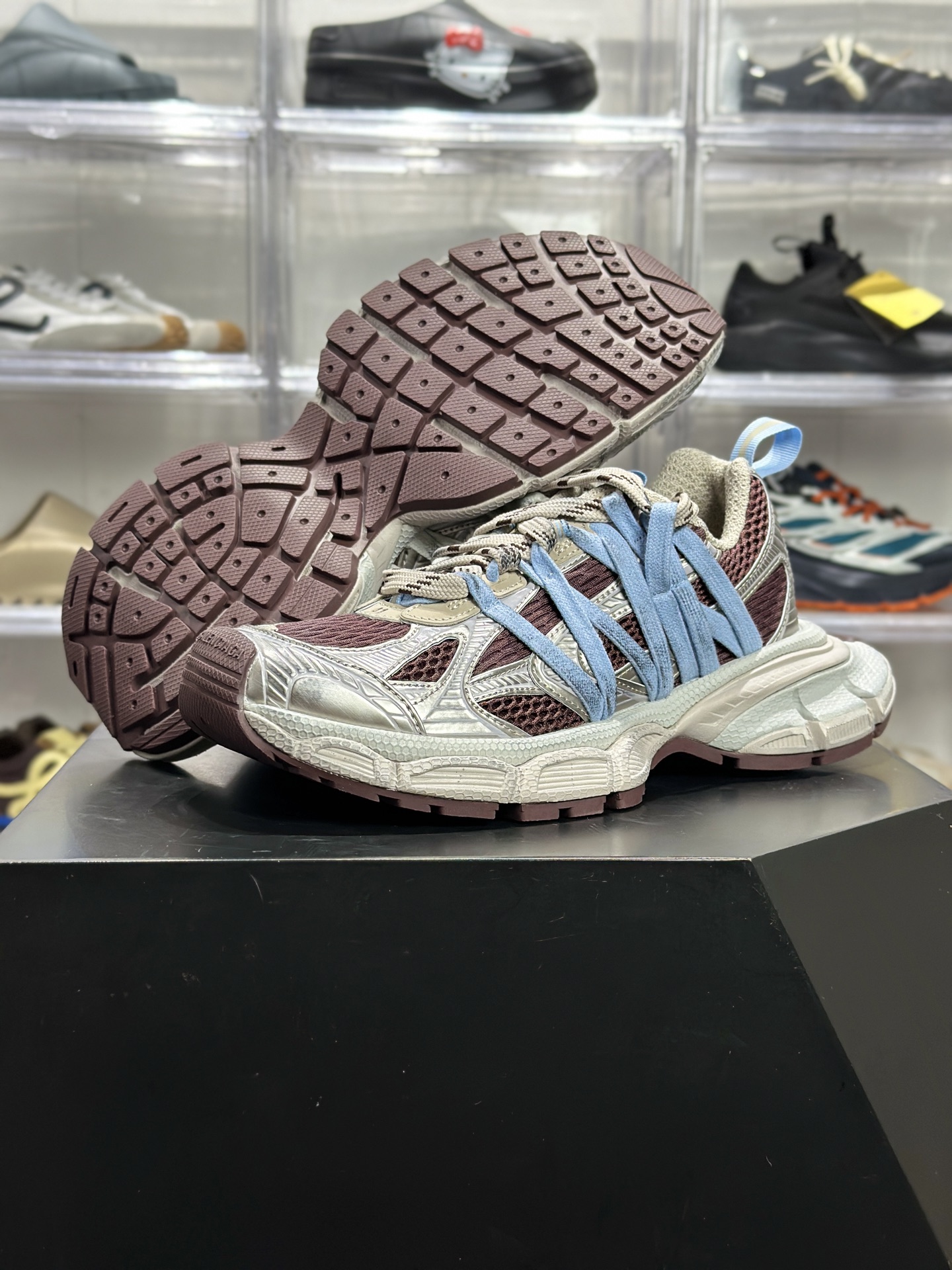 Balenciaga Track.3 棕灰蓝拼接款 85364 WIXTL 2940-Top High Quatity Cheap Sneakers Fashion Clothing Clothes Bags handbags Shoes of all Brand wholesale With The best Quality And Beautiful Price from China Factory Chinese suppliers wholesaler seller Balenciaga Track.3 棕灰蓝拼接款 85364 WIXTL 2940