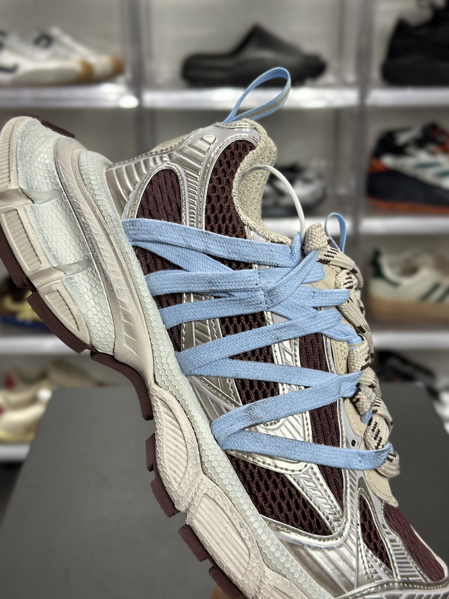 Balenciaga Track.3 棕灰蓝拼接款 85364 WIXTL 2940-Top High Quatity Cheap Sneakers Fashion Clothing Clothes Bags handbags Shoes of all Brand wholesale With The best Quality And Beautiful Price from China Factory Chinese suppliers wholesaler seller Balenciaga Track.3 棕灰蓝拼接款 85364 WIXTL 2940