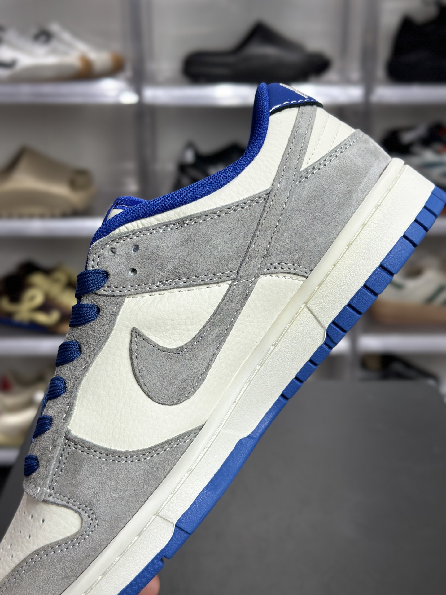 Nike Dunk Low Retro 灰麂皮 + 米白皮革复古板鞋 XZ5888-105