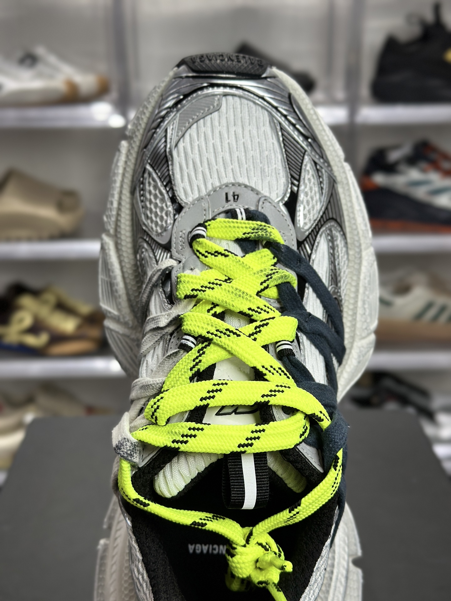 Balenciaga 3XL Interlace 手绘线稿荧光黄鞋带老爹鞋 ECGR9101DA-Top High Quatity Cheap Sneakers Fashion Clothing Clothes Bags handbags Shoes of all Brand wholesale With The best Quality And Beautiful Price from China Factory Chinese suppliers wholesaler seller Balenciaga 3XL Interlace 手绘线稿荧光黄鞋带老爹鞋 ECGR9101DA