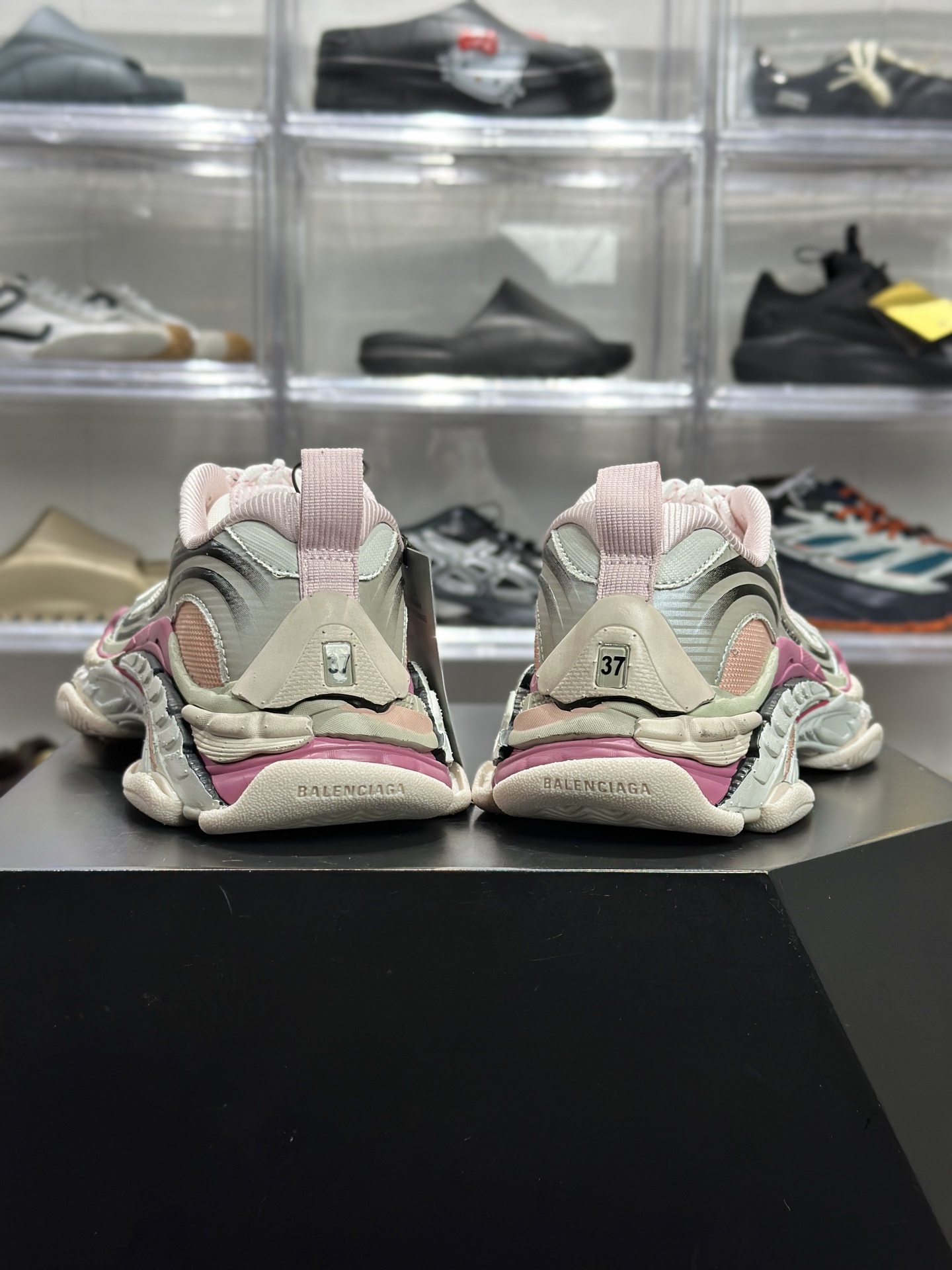 Balenciaga Triple S 粉紫渐变解构老爹鞋 545351W1TC2-High Quatity Cheap Brand wholesale wholesaler seller Clothes Bags handbags Sneakers Top Fashion Clothing Shoes from China Factory Chinese suppliers best Quality Beautiful Price Balenciaga Triple S 粉紫渐变解构老爹鞋 545351W1TC2
